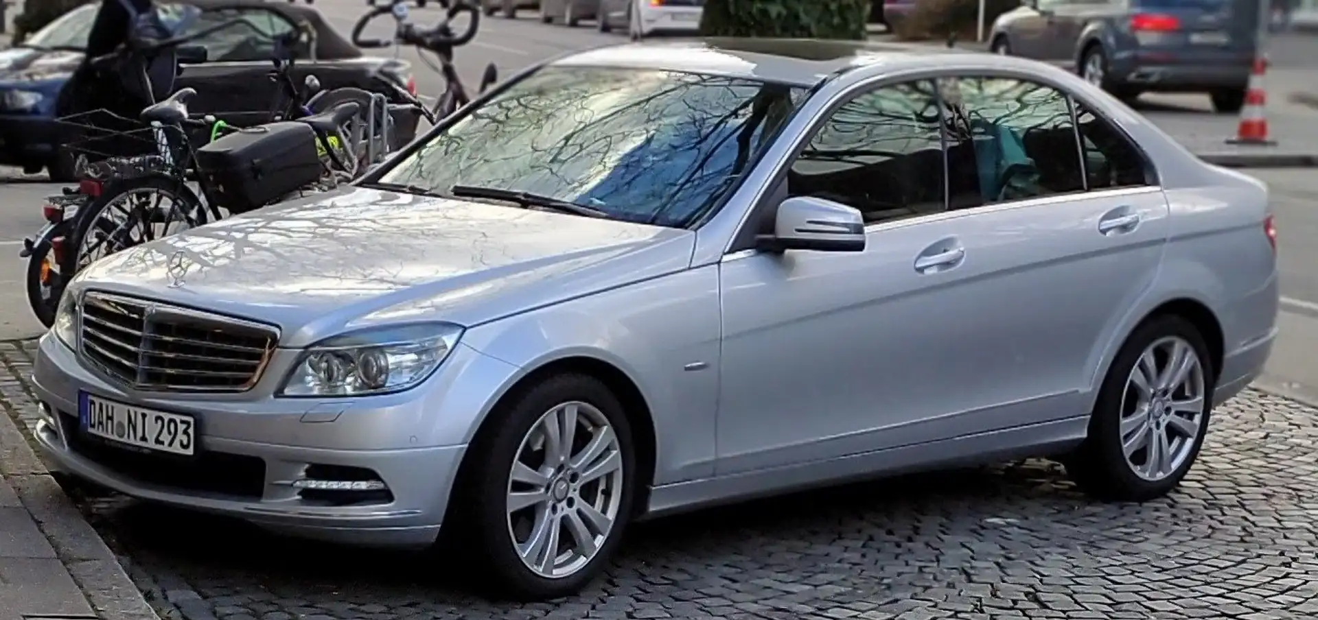 Mercedes-Benz C 350 CDI 4Matic 7G-TRONIC BlueEFFICIENCY Elegance Stříbrná - 1