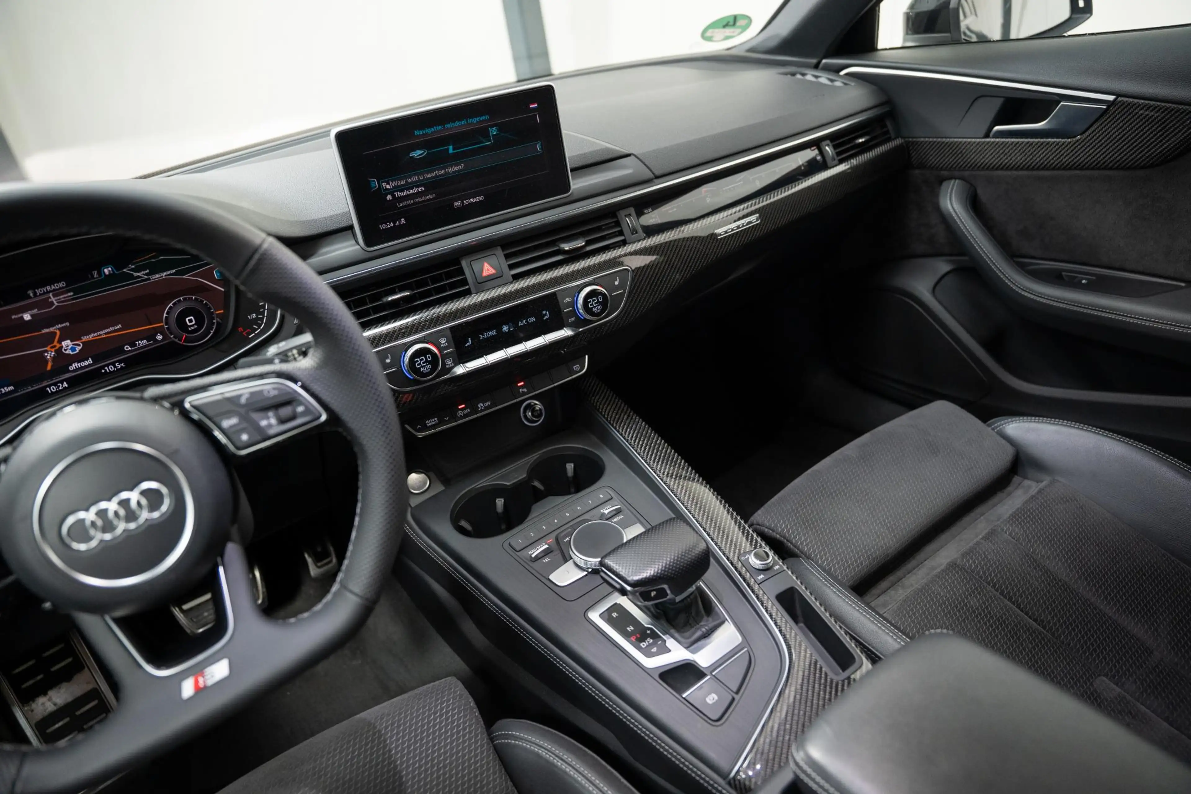 Audi A4 Avant S-LINE*375PK*CARBON*PASS. DISPLAY*RS6 REMMEN — photo 39