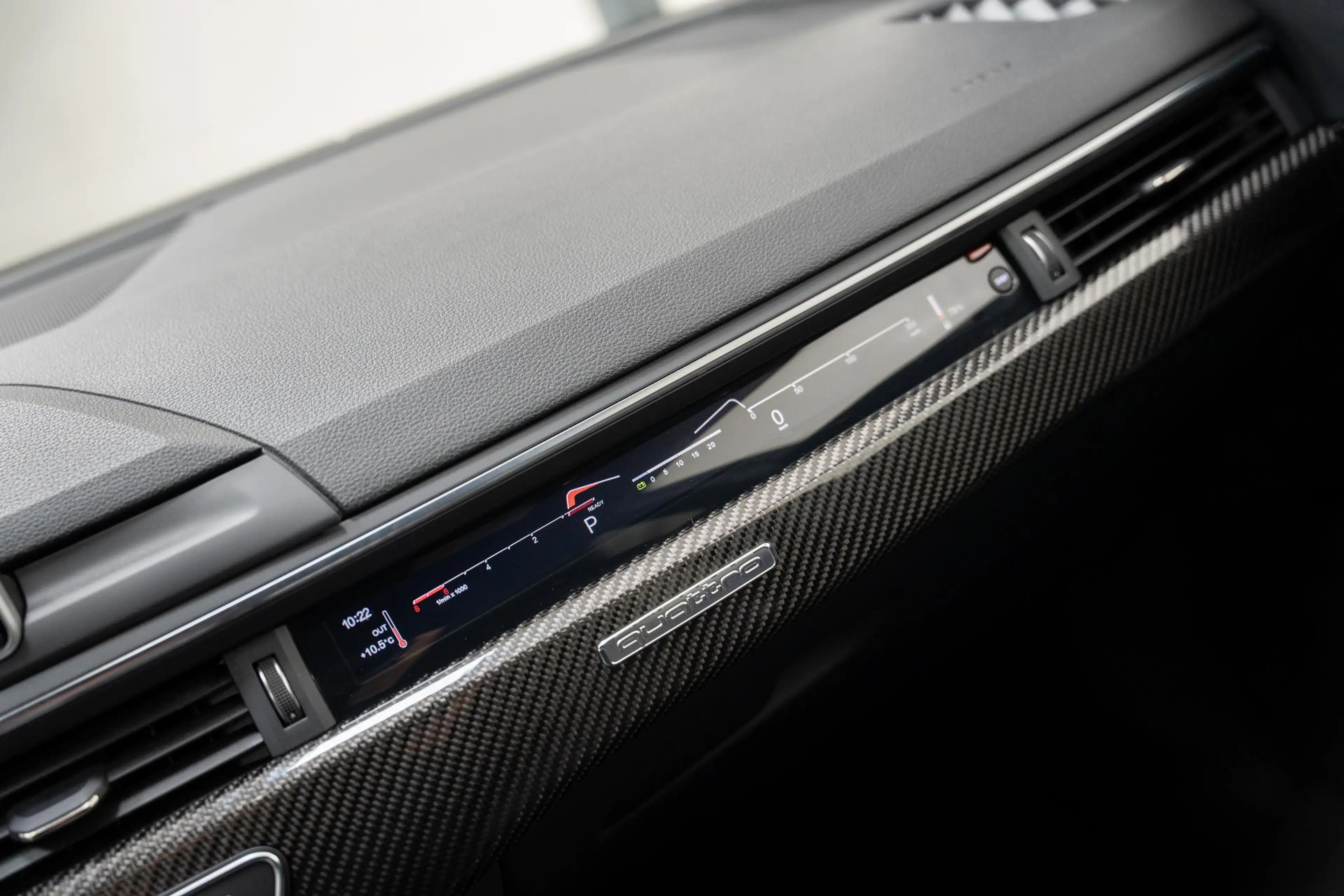 Audi A4 Avant S-LINE*375PK*CARBON*PASS. DISPLAY*RS6 REMMEN — photo 9