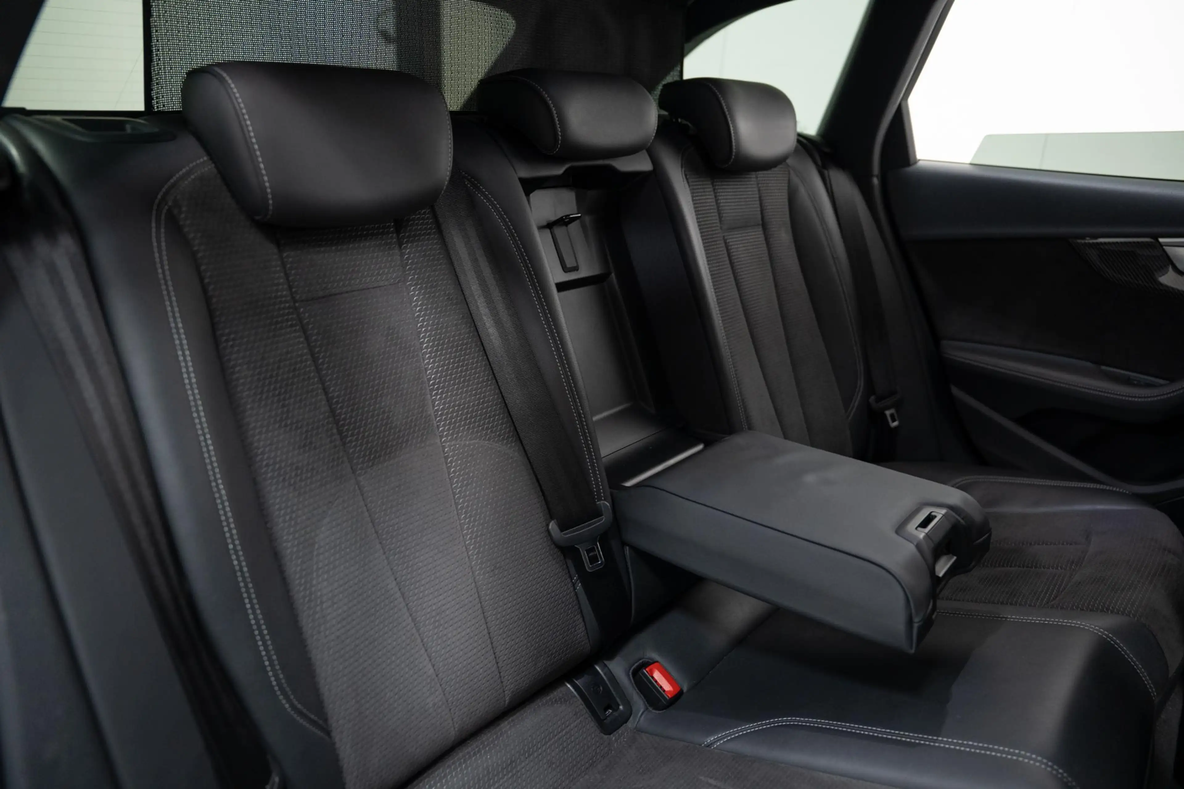 Audi A4 Avant S-LINE*375PK*CARBON*PASS. DISPLAY*RS6 REMMEN — photo 40