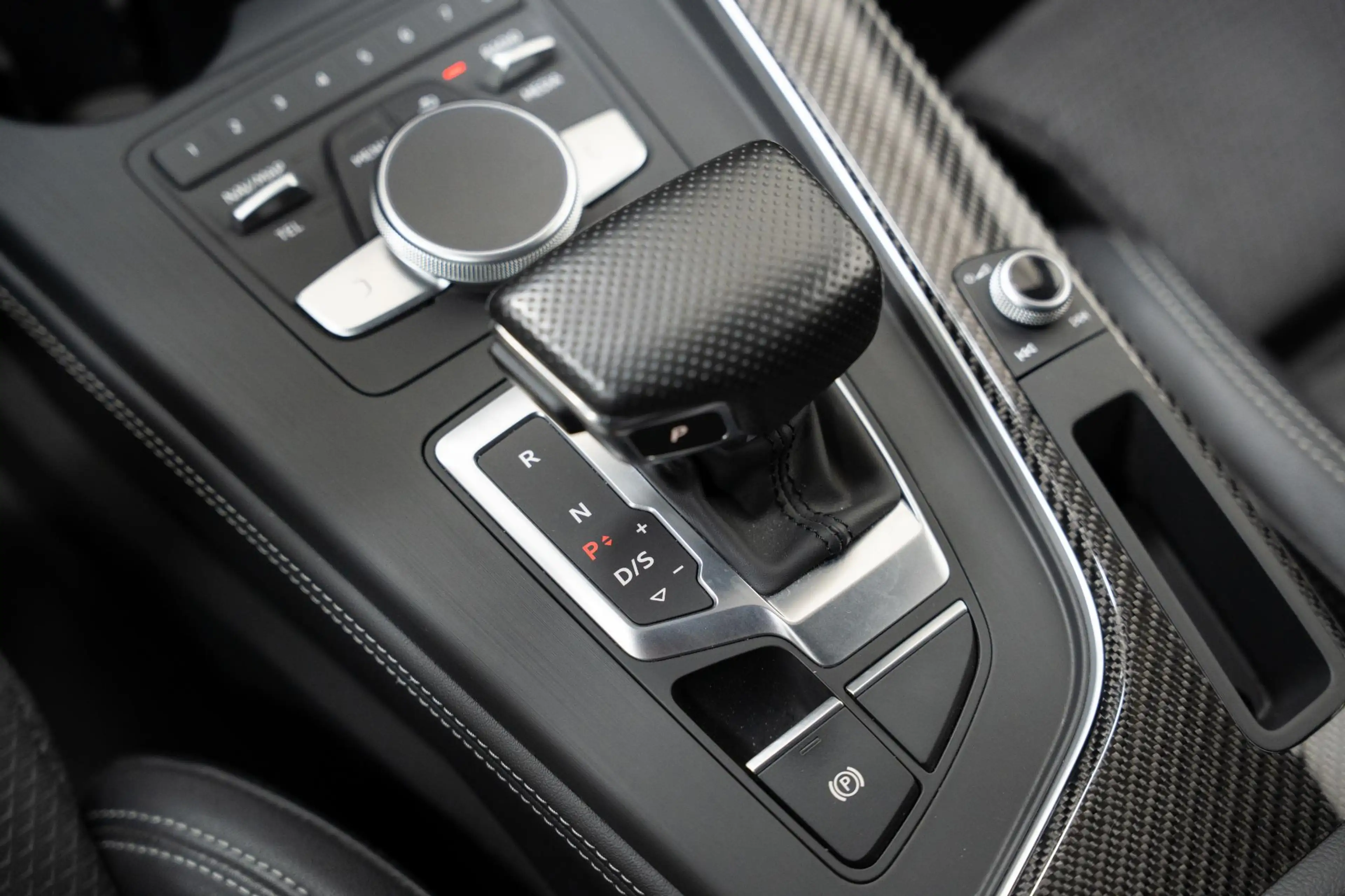 Audi A4 Avant S-LINE*375PK*CARBON*PASS. DISPLAY*RS6 REMMEN — photo 34