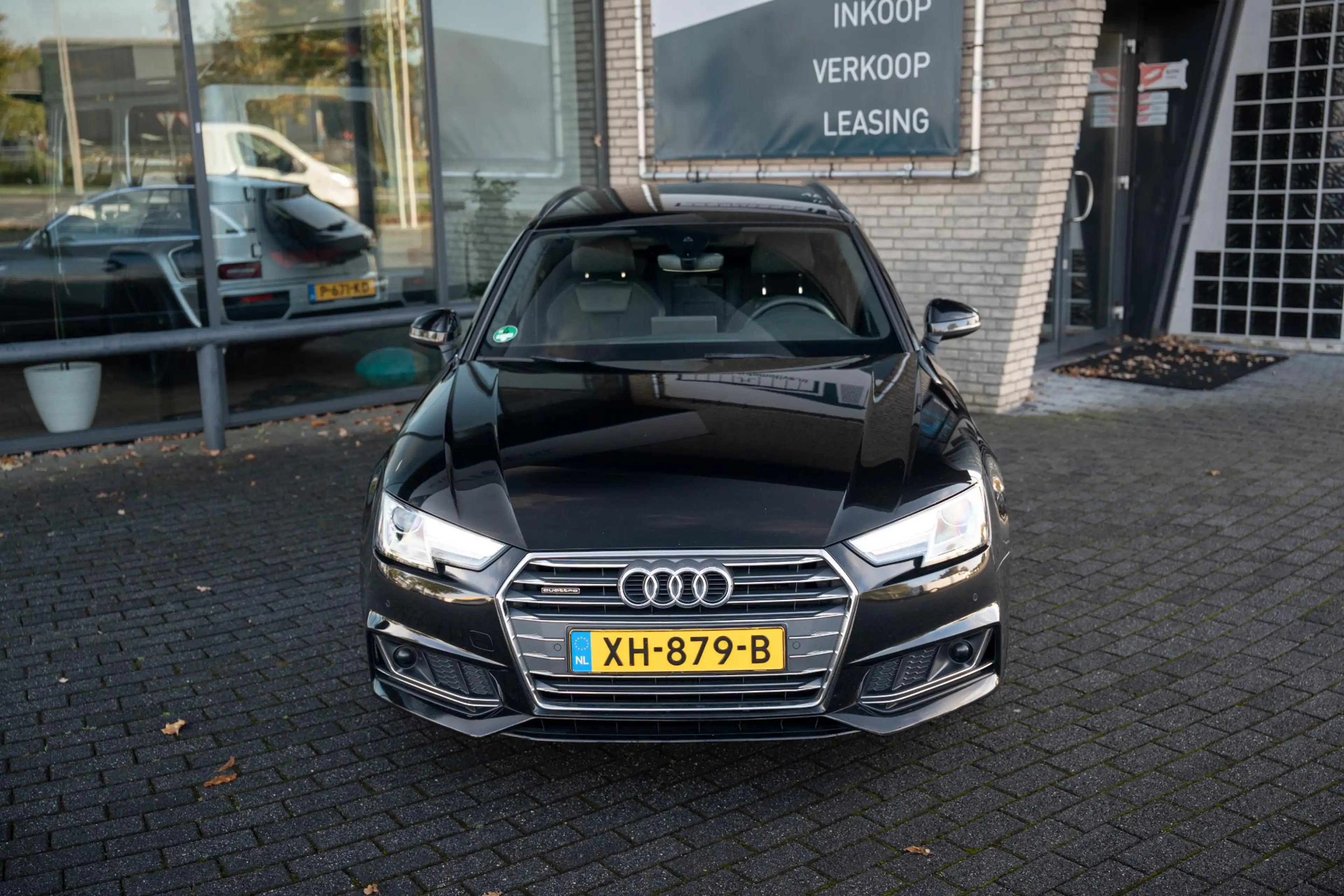 Audi A4 Avant S-LINE*375PK*CARBON*PASS. DISPLAY*RS6 REMMEN — photo 2