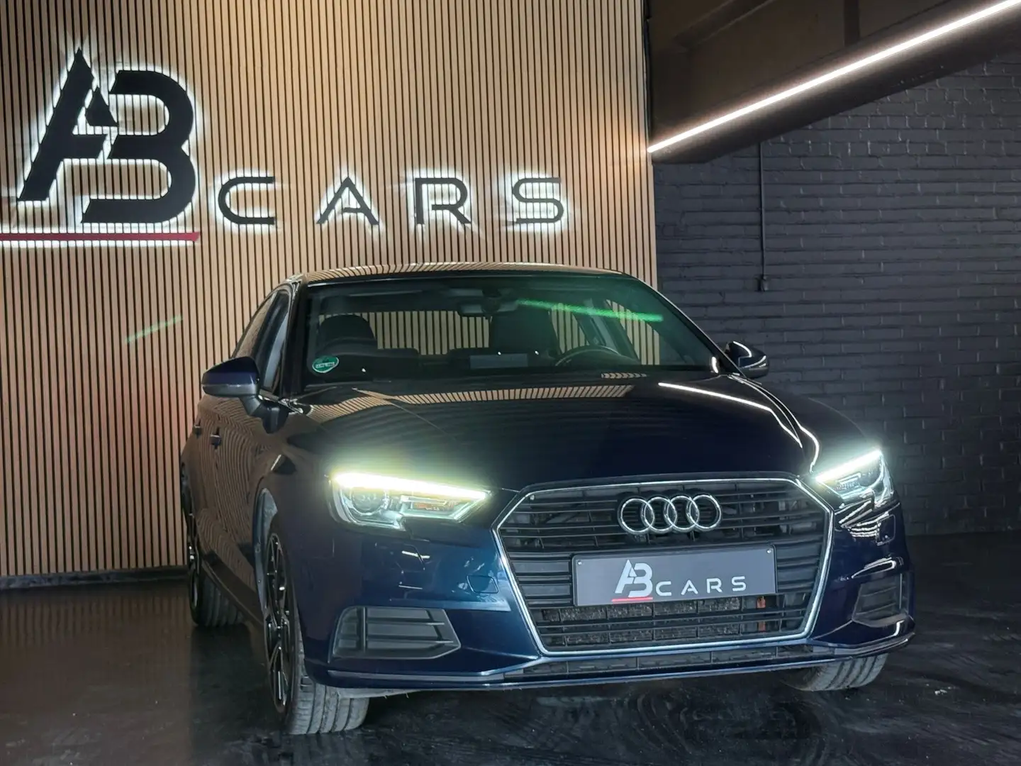 Audi A3 35 TFSI ACT S port S tronic * SEDAN LINE * GAR 12M Azul - 2