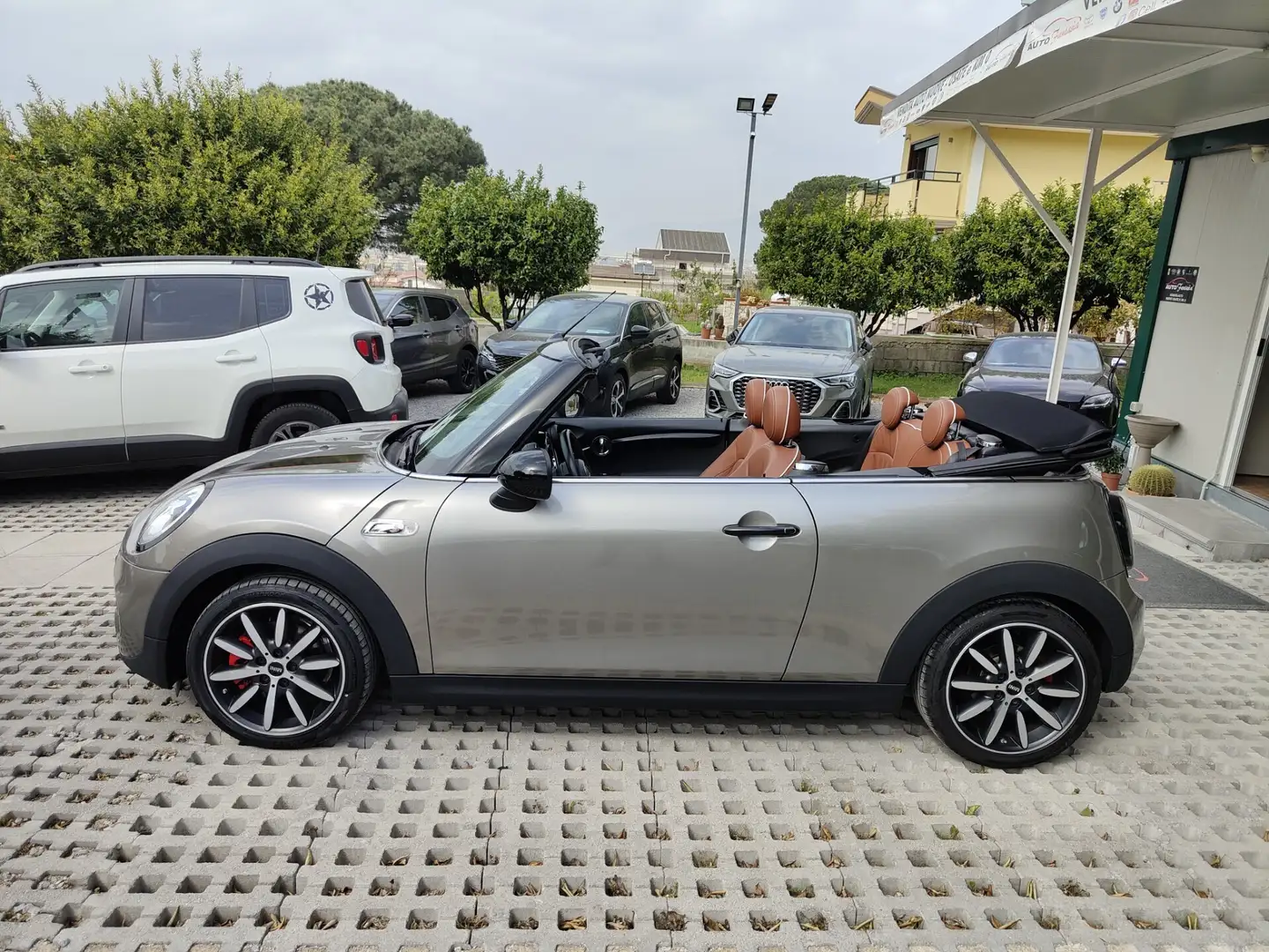 MINI Cooper S Cabrio Cabrio Grijs - 1