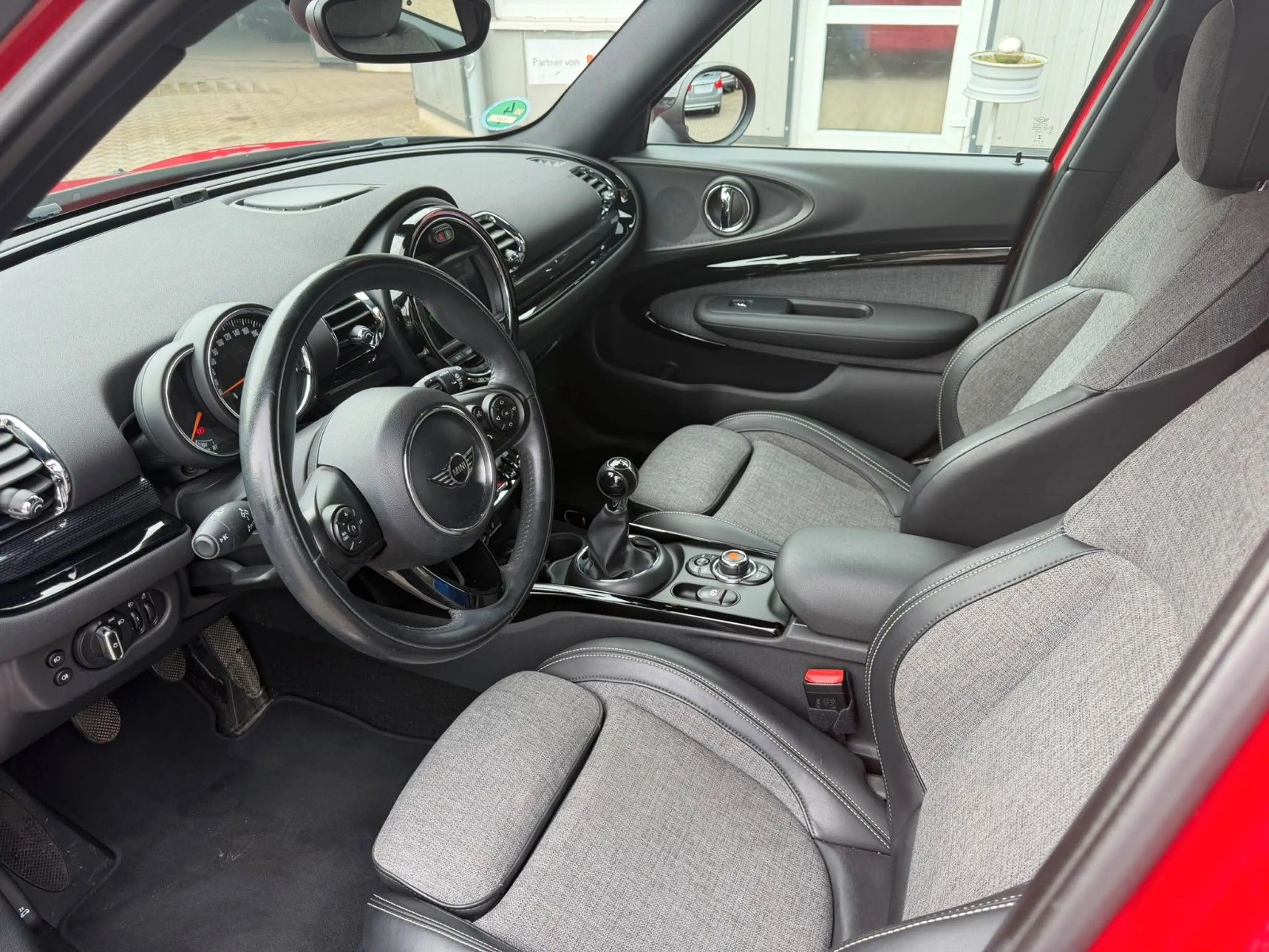 MINI Cooper Clubman COOPER CLUBMAN TEMPOM°PANO°SITZHZ°NAVI°SH! — photo 11