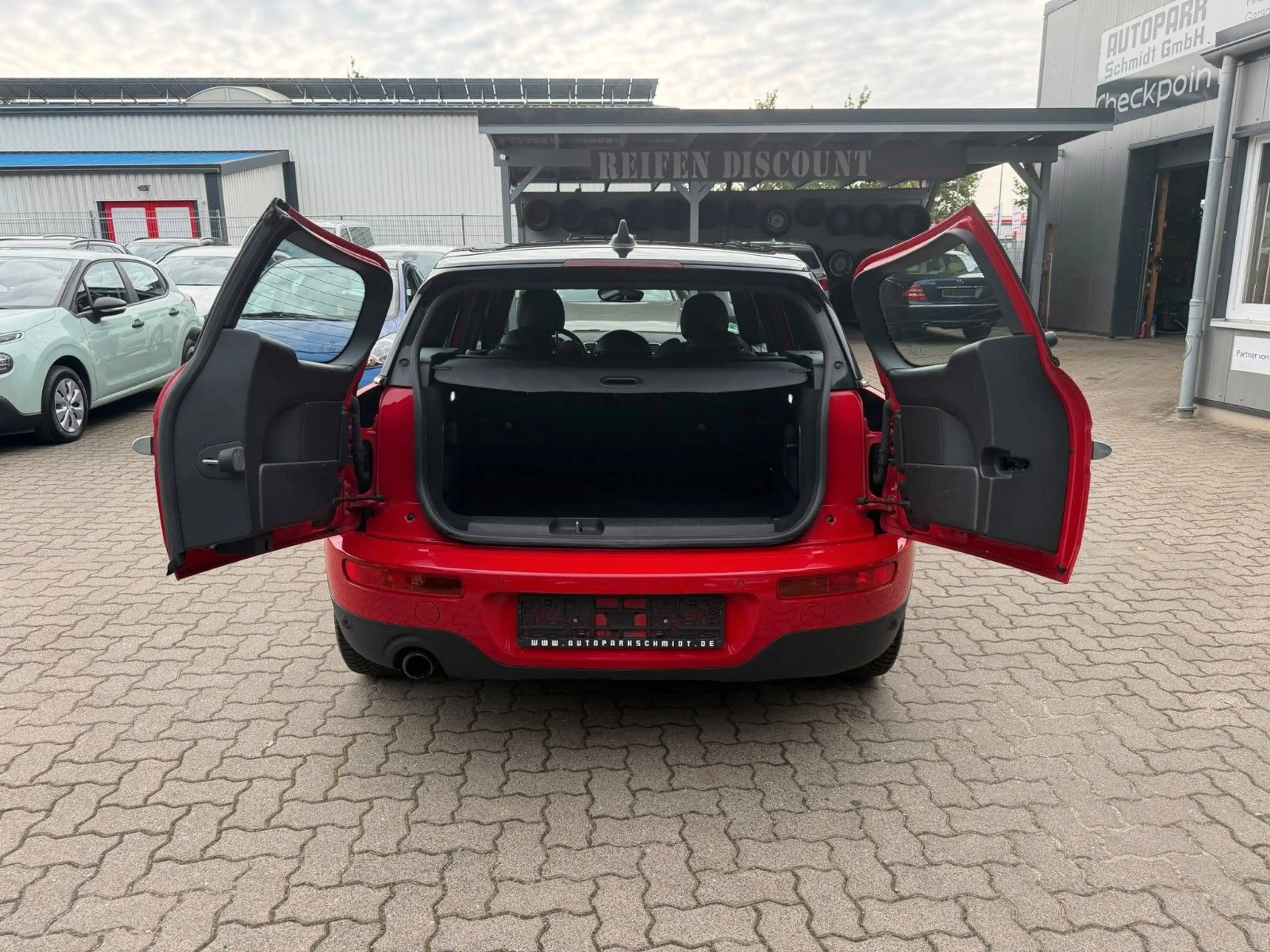 MINI Cooper Clubman COOPER CLUBMAN TEMPOM°PANO°SITZHZ°NAVI°SH! — photo 9