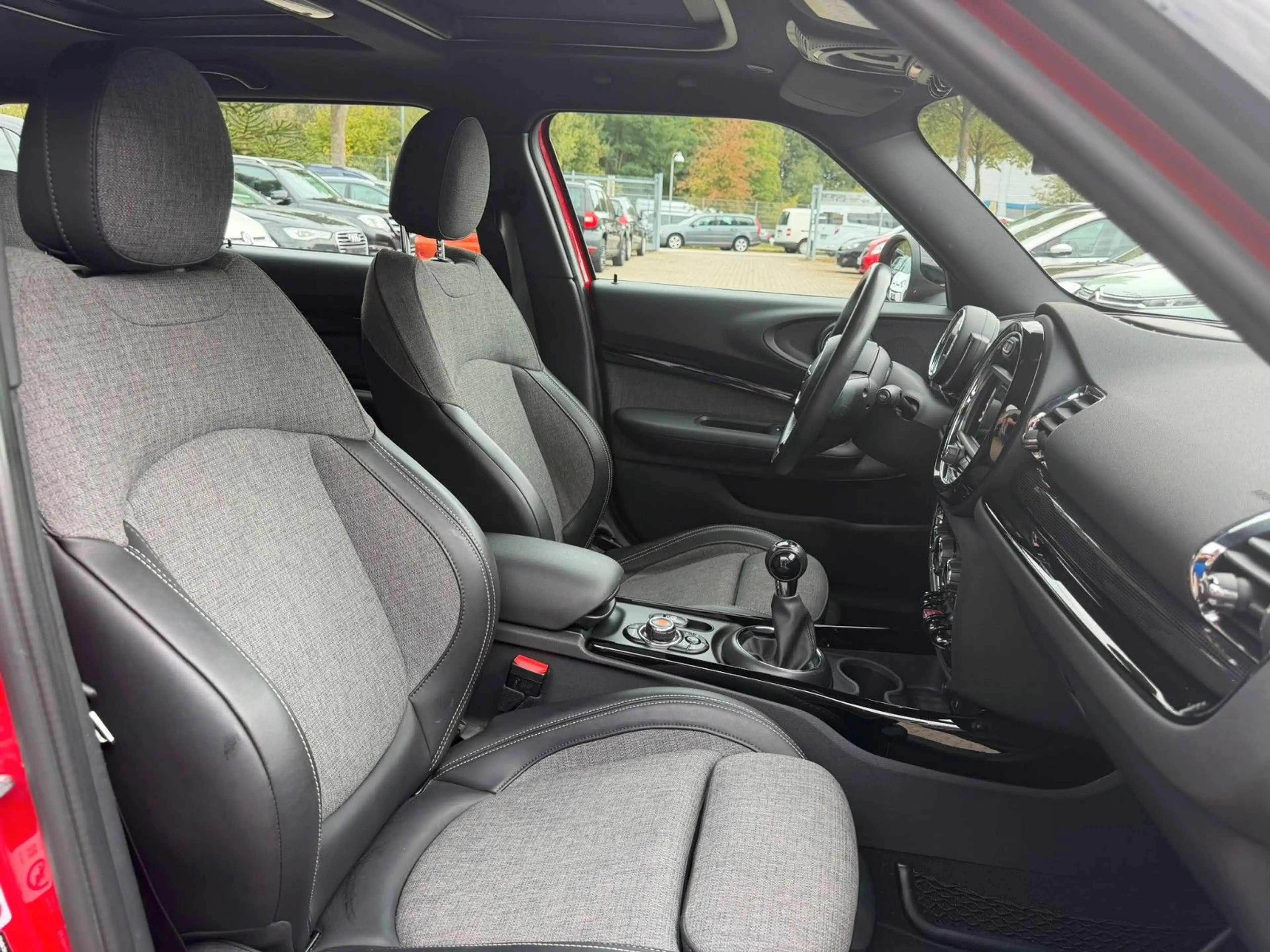 MINI Cooper Clubman COOPER CLUBMAN TEMPOM°PANO°SITZHZ°NAVI°SH! — photo 13