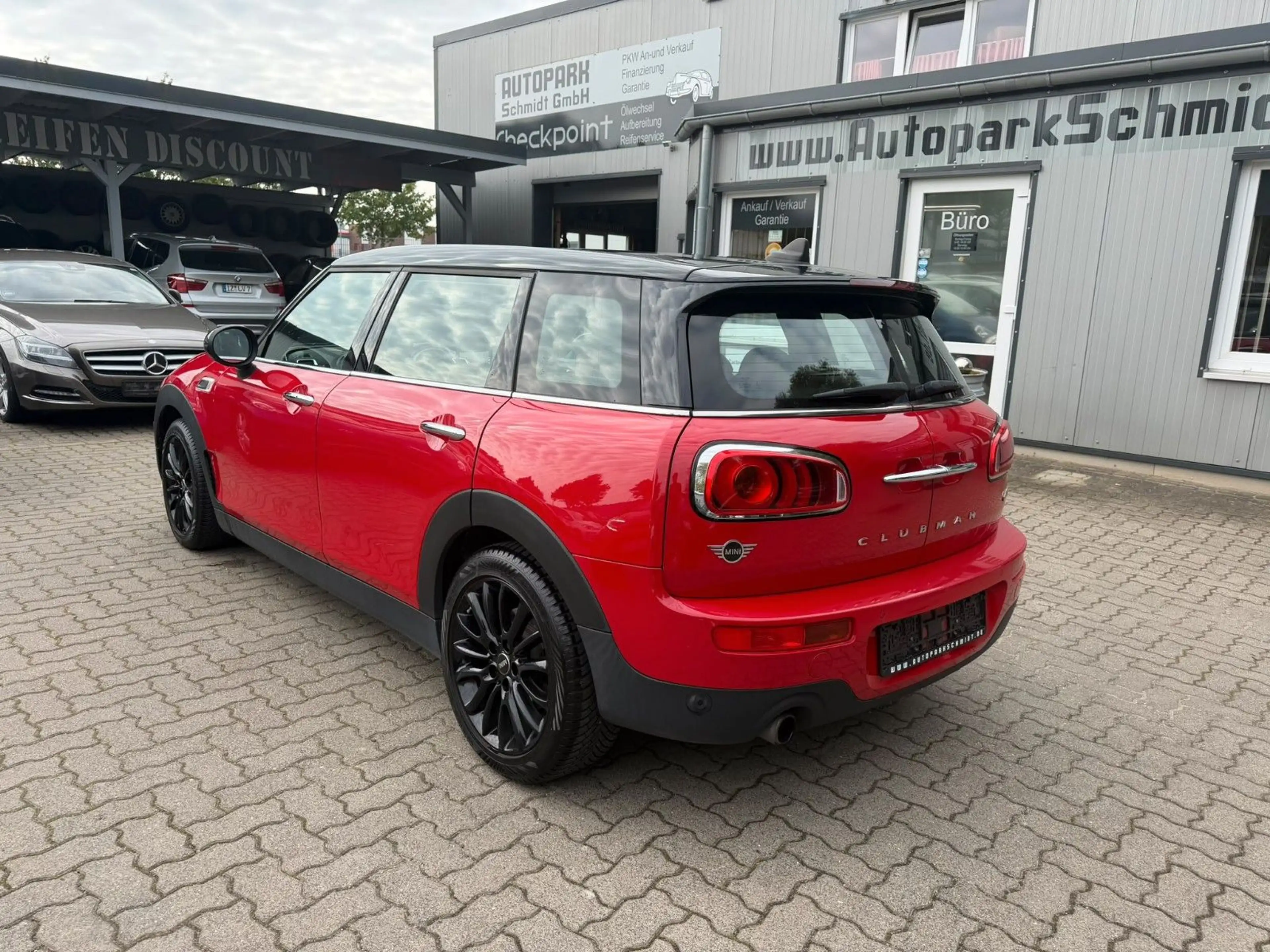 MINI Cooper Clubman COOPER CLUBMAN TEMPOM°PANO°SITZHZ°NAVI°SH! — photo 2