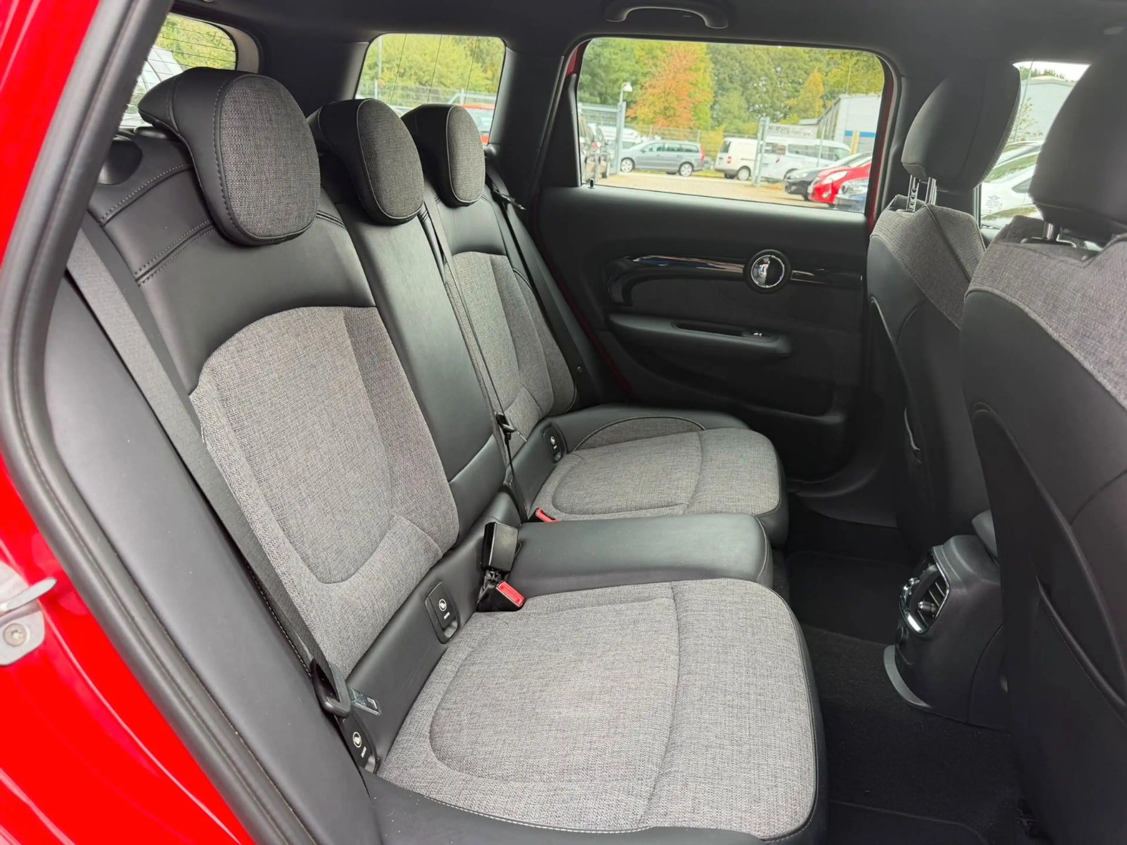 MINI Cooper Clubman COOPER CLUBMAN TEMPOM°PANO°SITZHZ°NAVI°SH! — photo 15