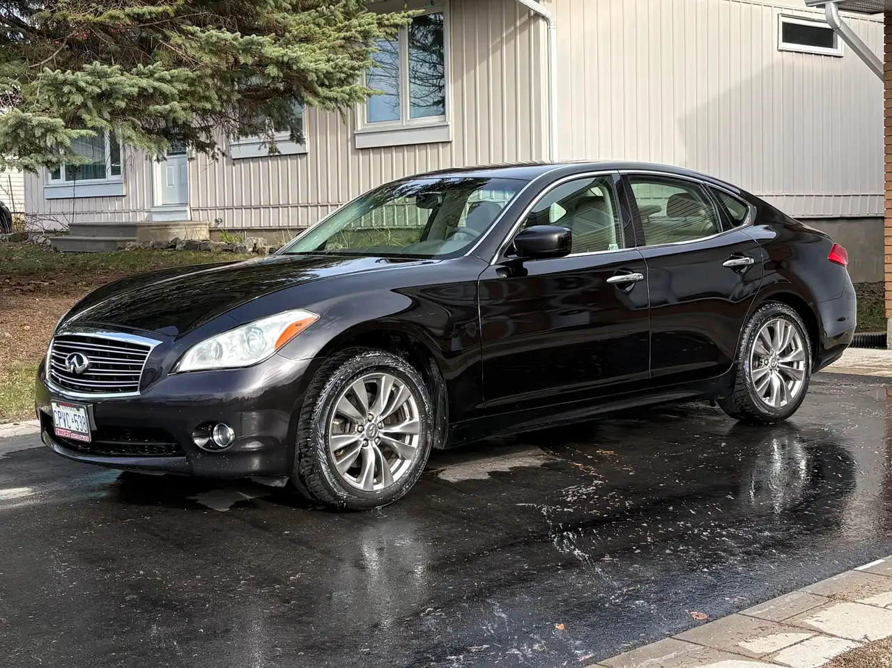 Infiniti M снимка Infiniti M