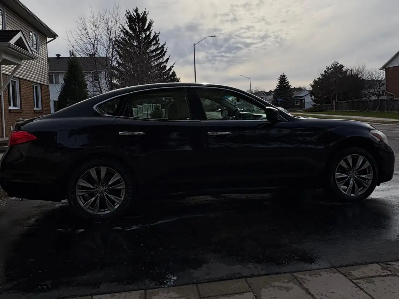 Infiniti M снимка Infiniti M