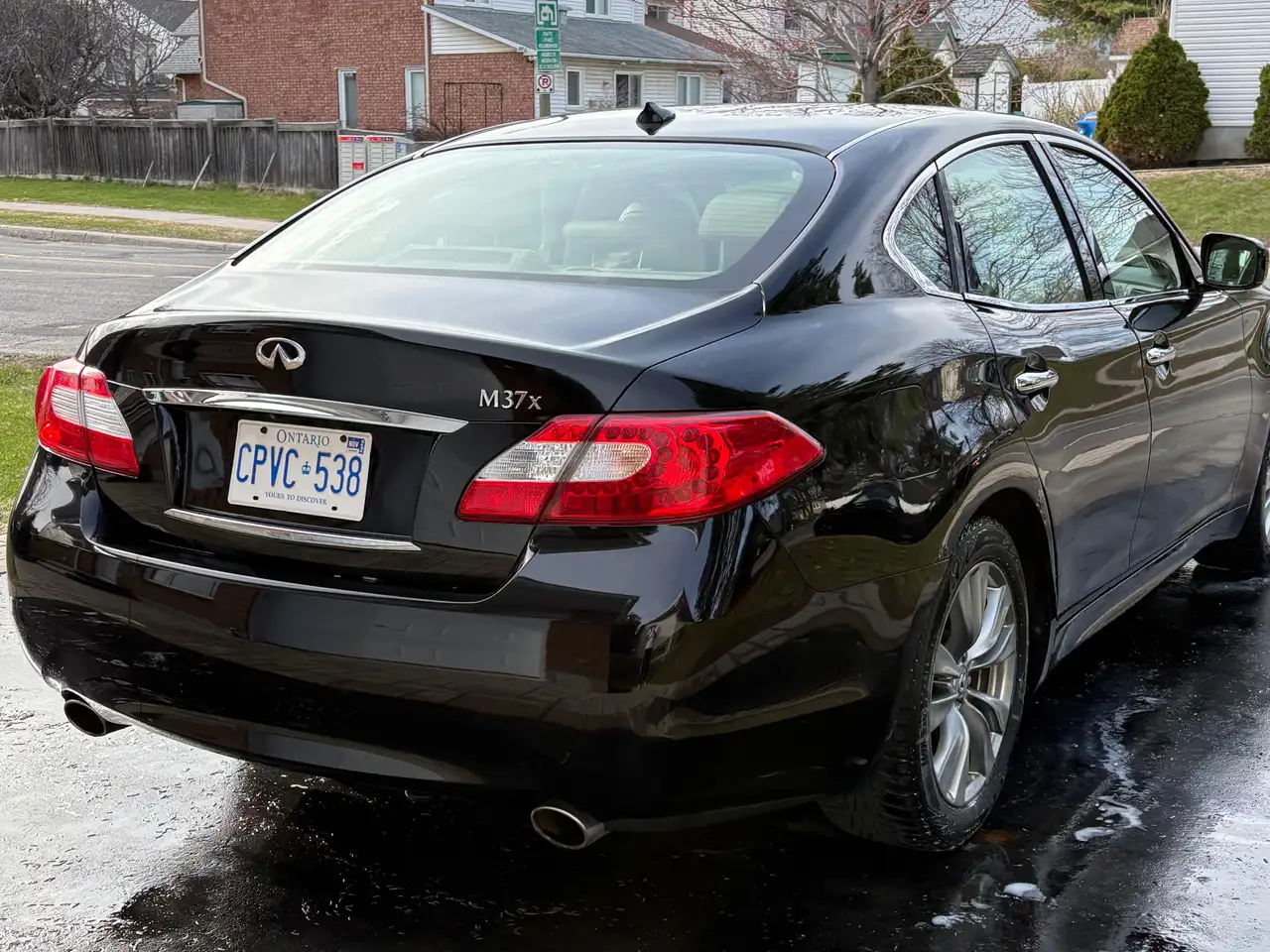 Infiniti M снимка Infiniti M