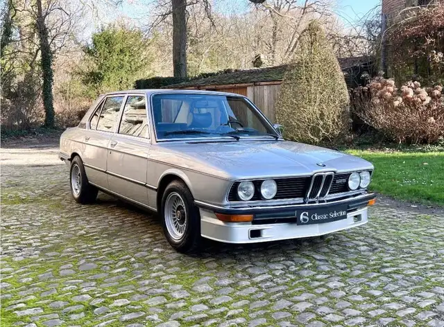 BMW 525 E12-1er Propriétaire-Parfait état