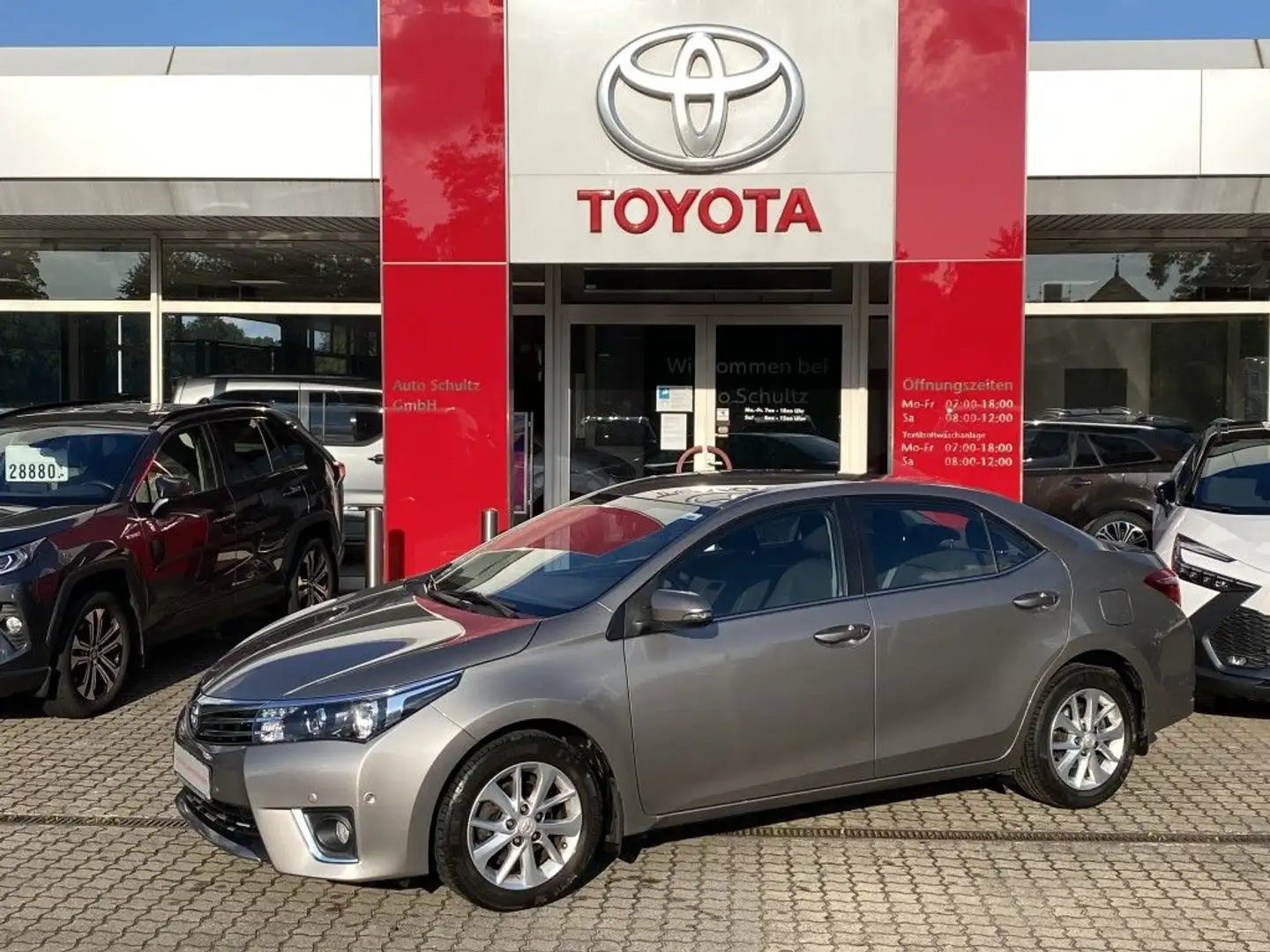 Toyota Corolla Lim. 1.6 6-Gang Edition + Edition-Plus-Paket Bronz - 1