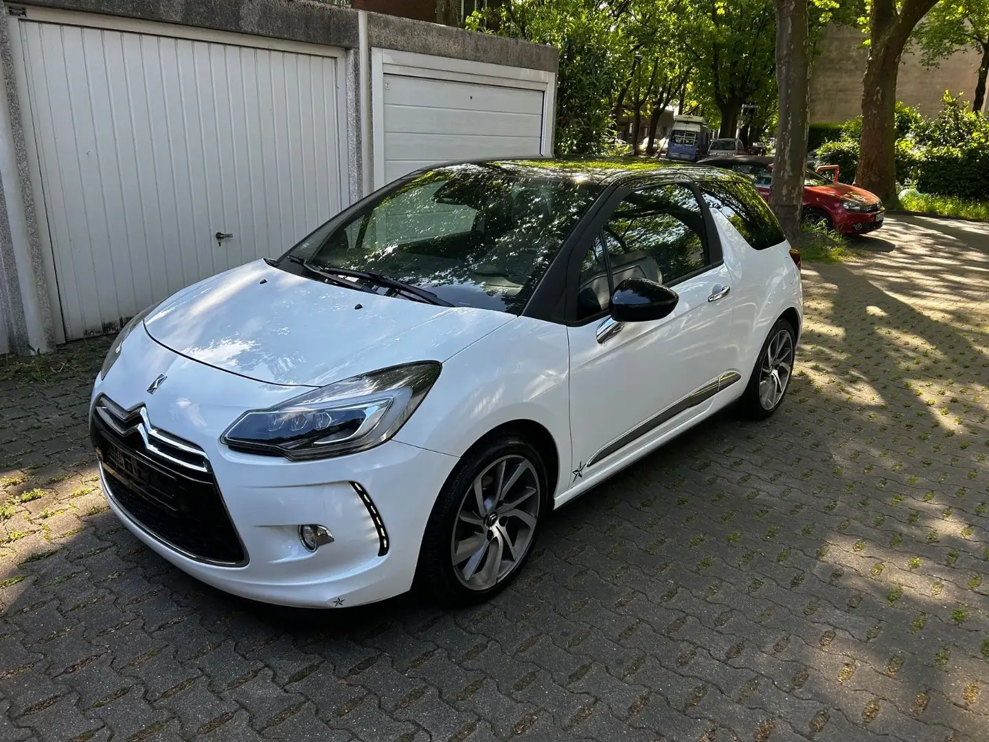 Citroen DS3 THP 165 So Paris Navi Kamera Bílá - 1