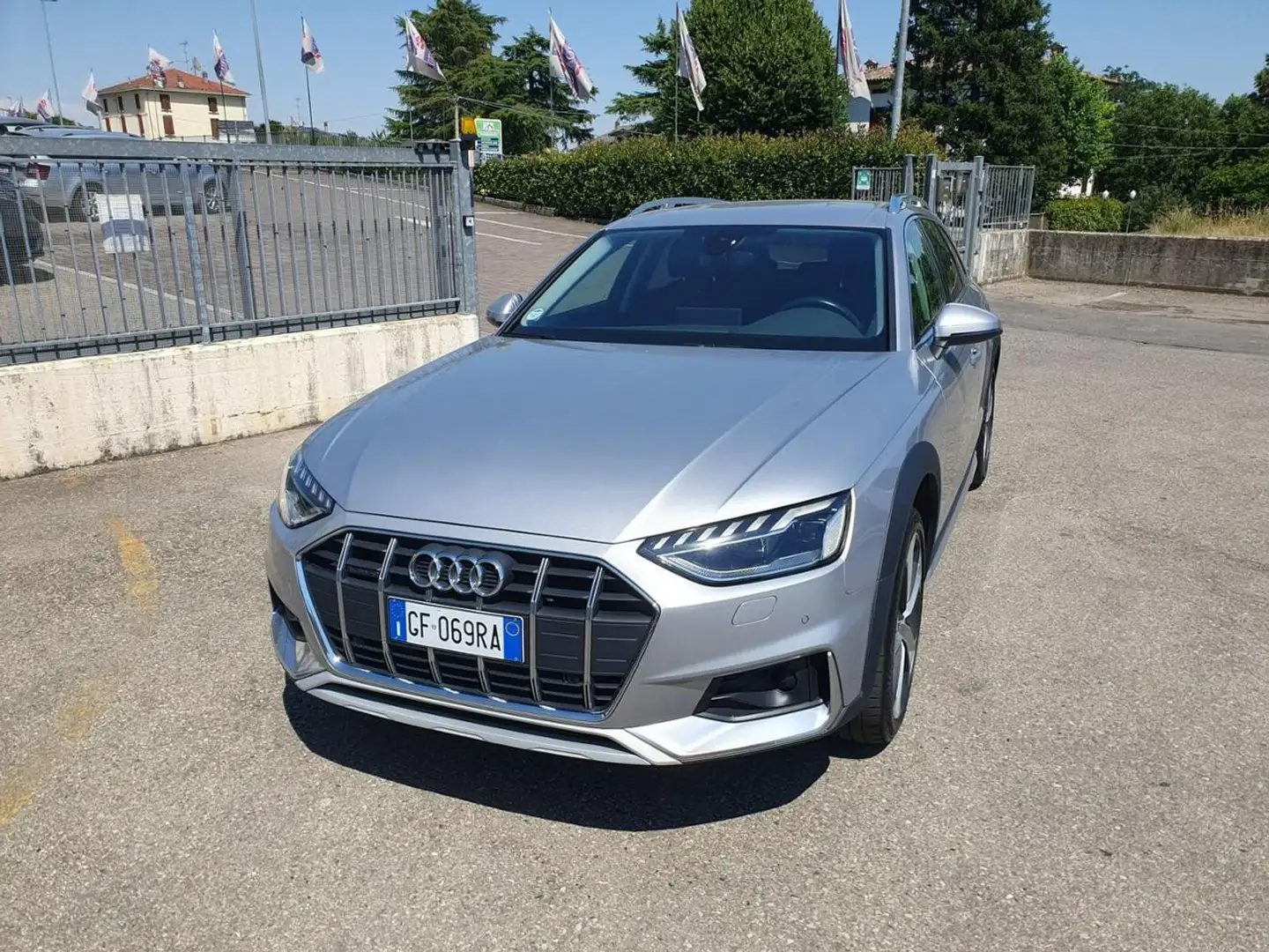 Audi A4 allroad 40 TDI 204 CV S tronic Business Evolution Argento - 1