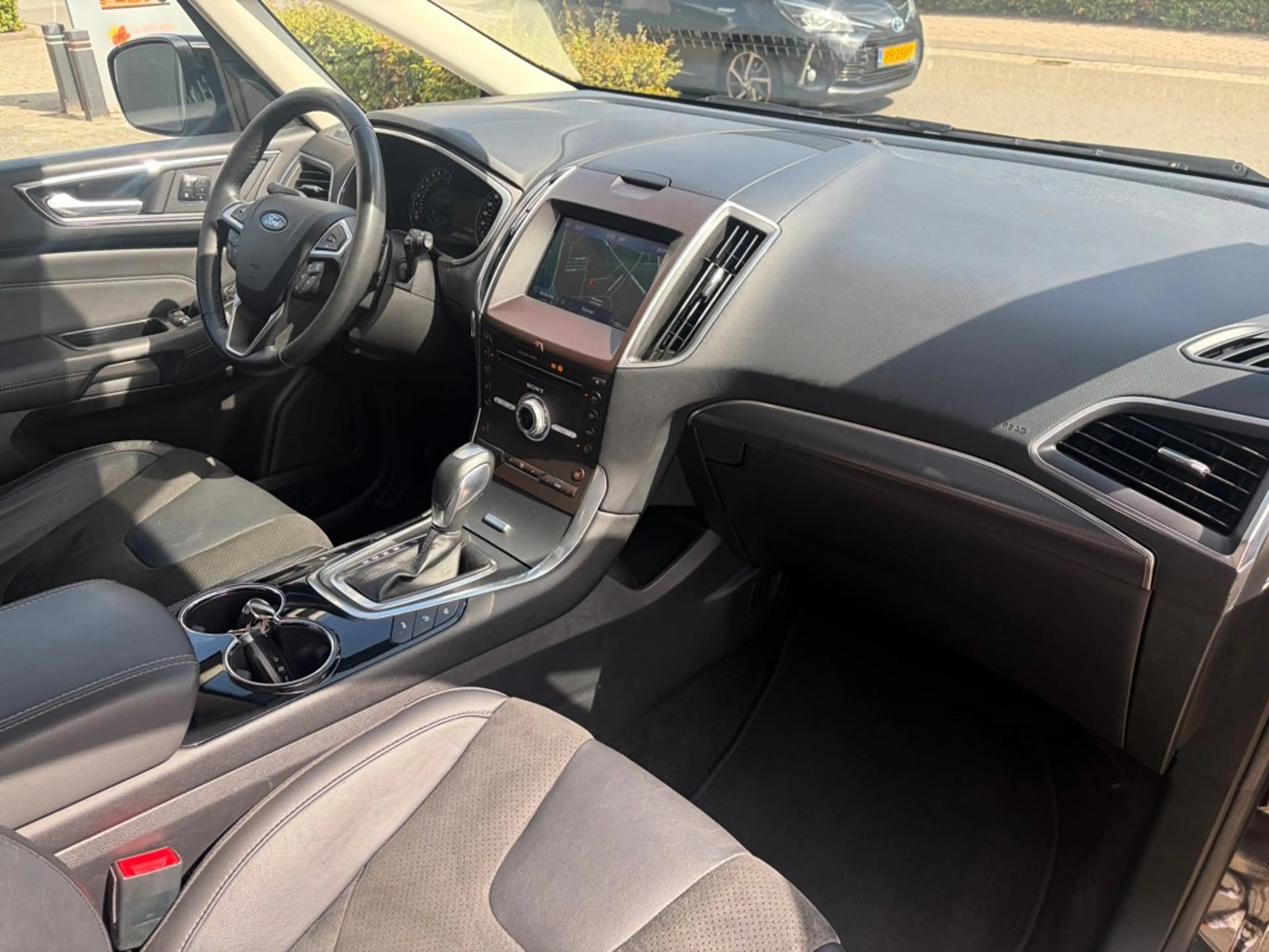 Ford S-Max 2.0 Vignale 7p. Automaat, Pano, Trekhaak, PDC, Cli — photo 5