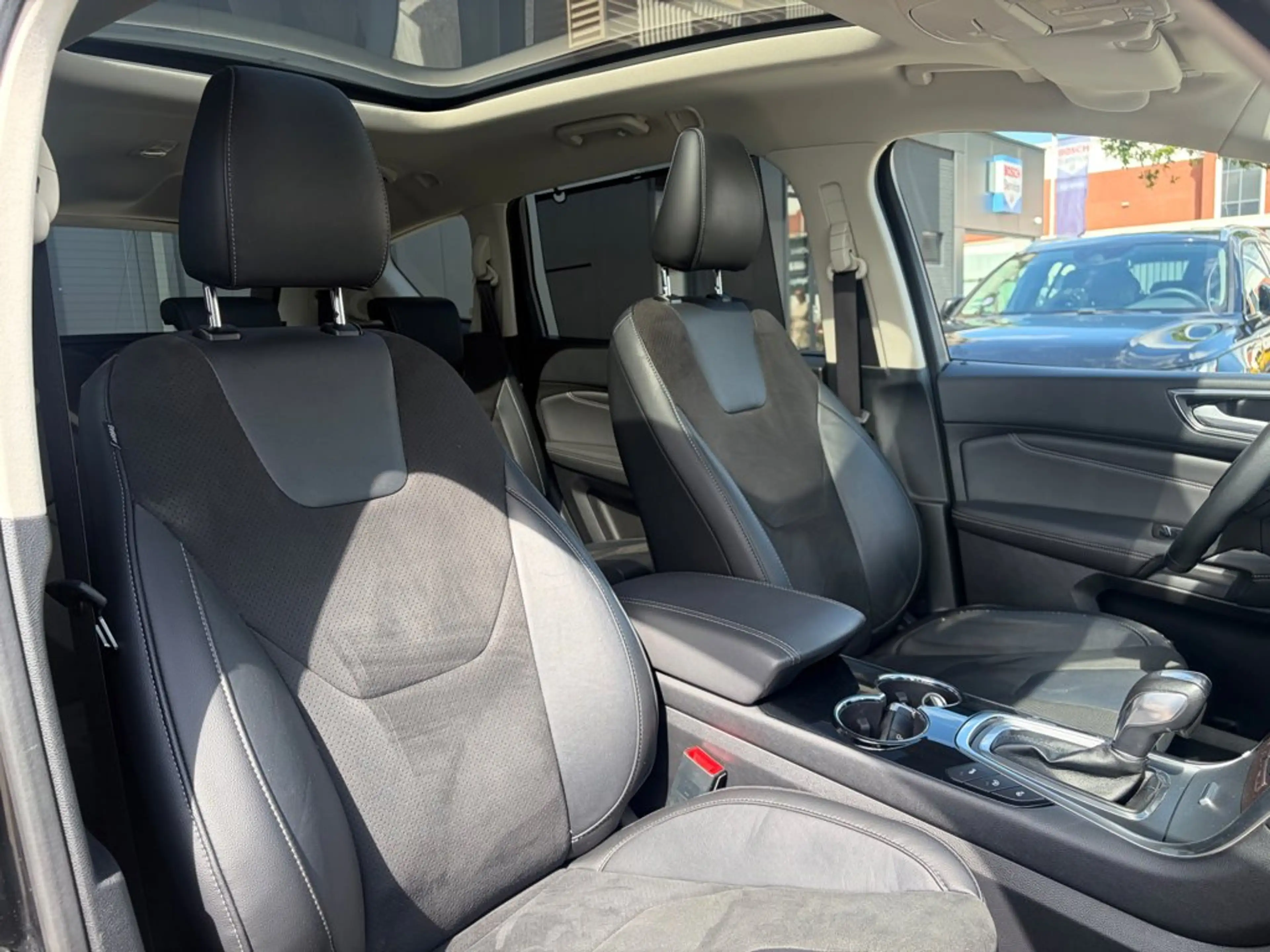 Ford S-Max 2.0 Vignale 7p. Automaat, Pano, Trekhaak, PDC, Cli — photo 6
