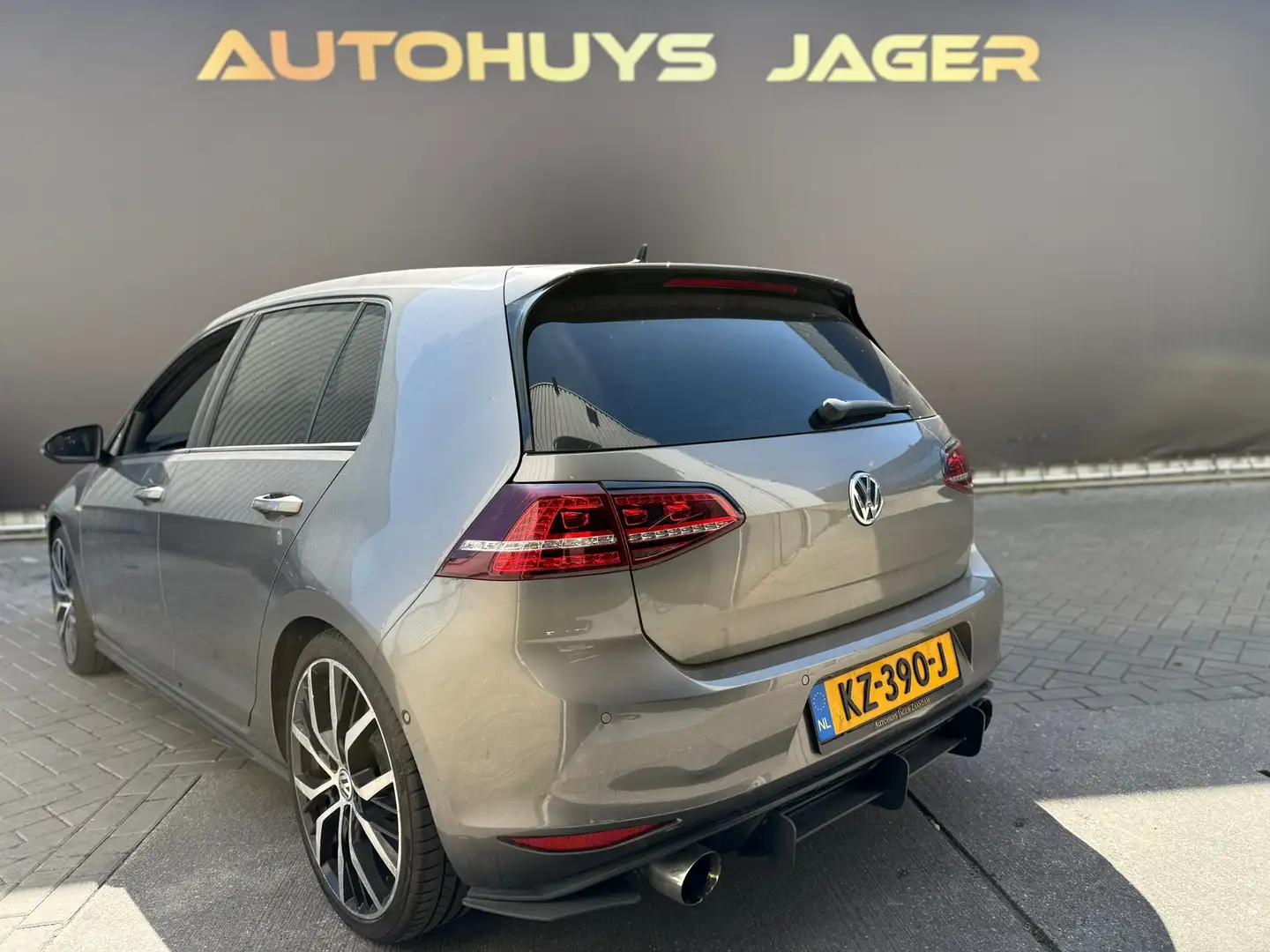 Volkswagen Golf GTI 2.0 TSI Grijs - 2