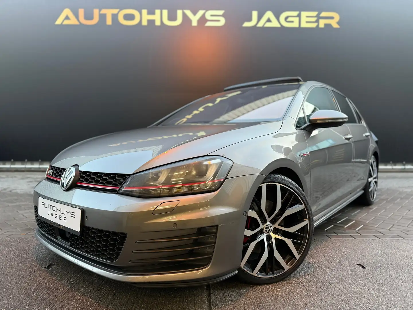 Volkswagen Golf GTI 2.0 TSI Grijs - 1