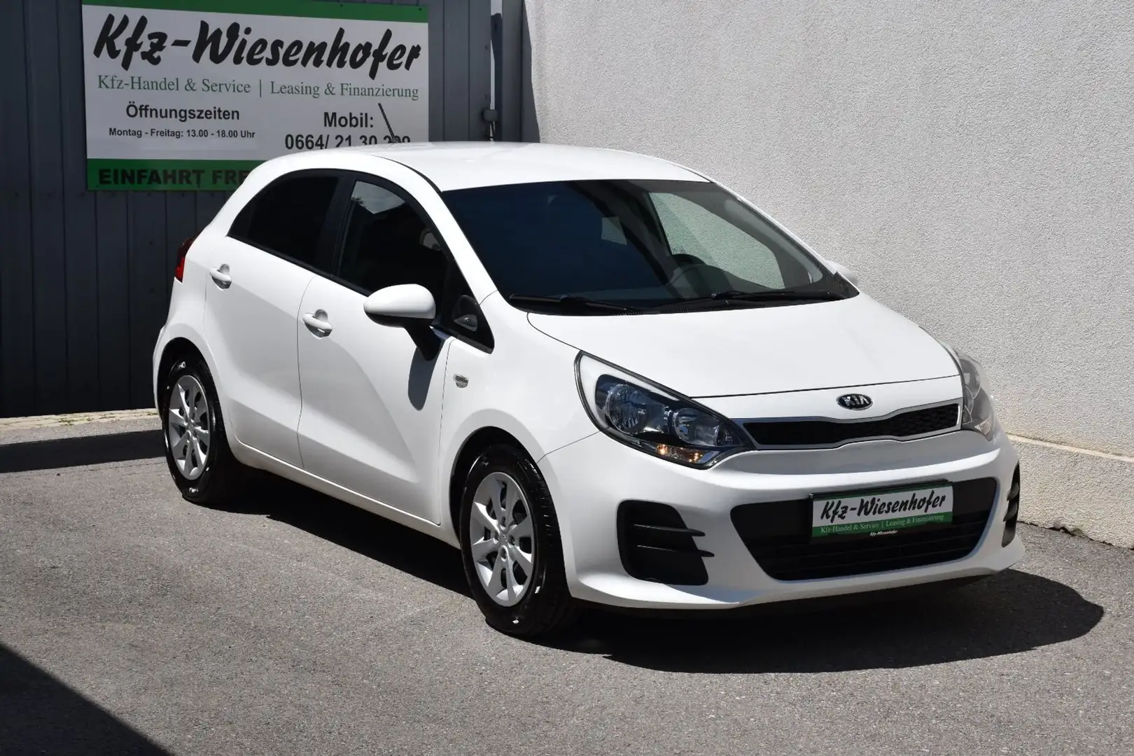Kia Rio Titan 1,2 MPI / Service & Pickerl & Bremse NEU / Weiß - 1