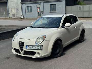 121.000KM//2011//AIRCO
