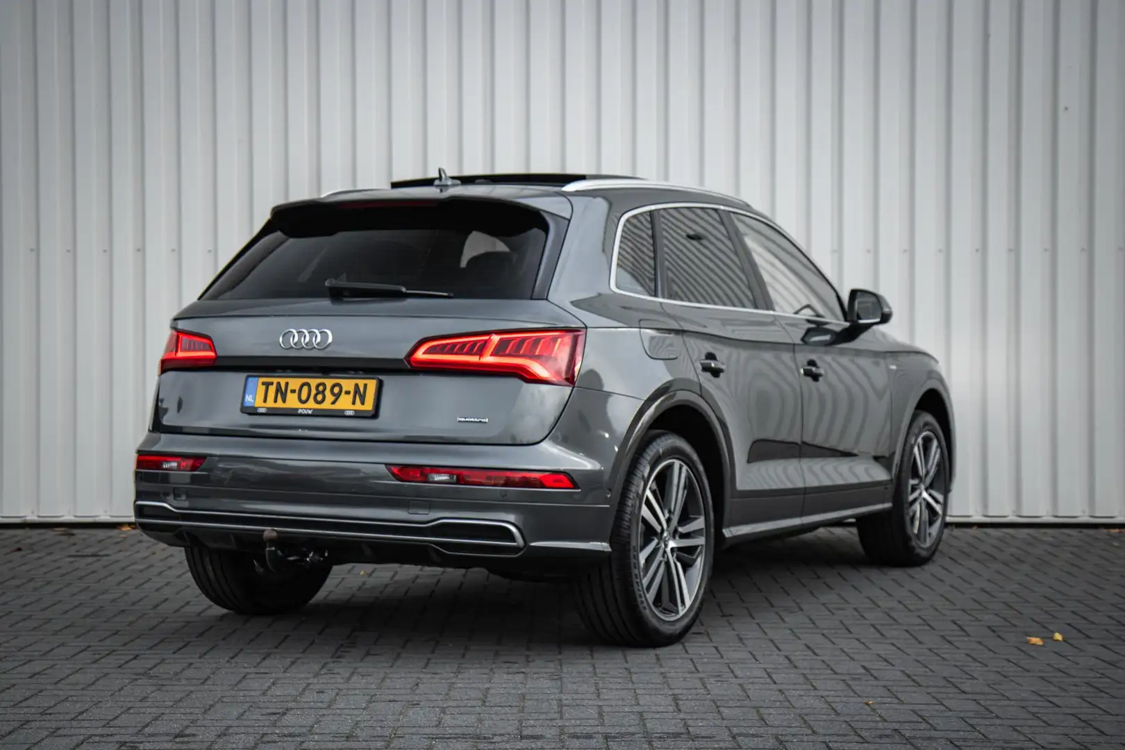 Audi Q5 2.0 TFSI 252pk quattro Sport S Line Edition | Pano Gris - 2