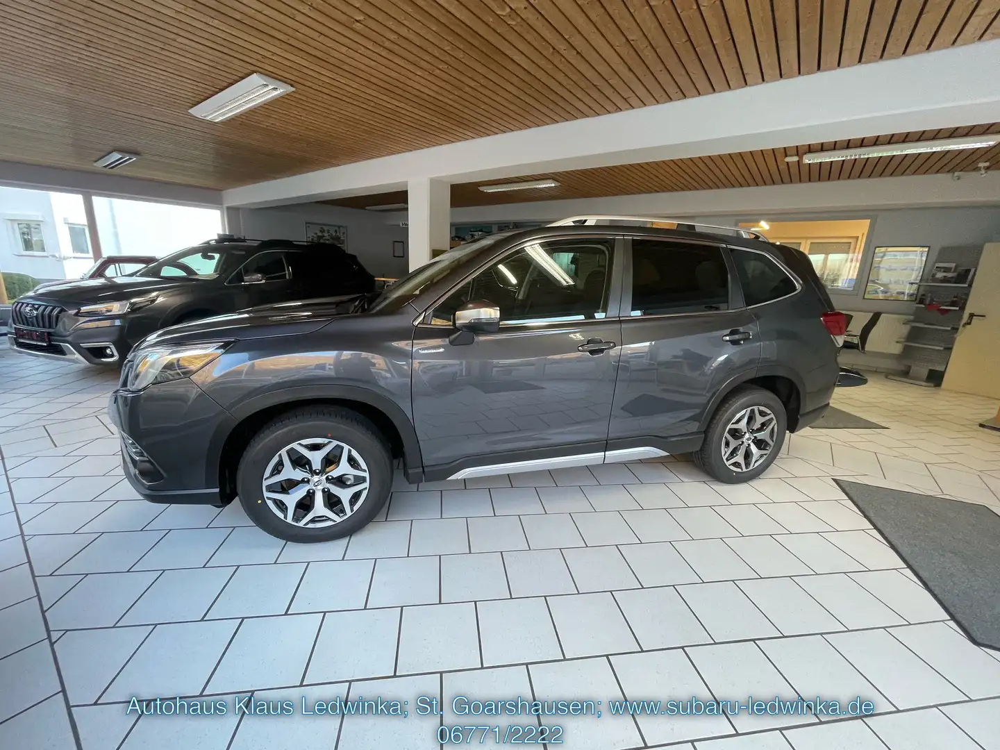 Subaru Forester 2.0ie Lineartronic Comfort Grey - 2