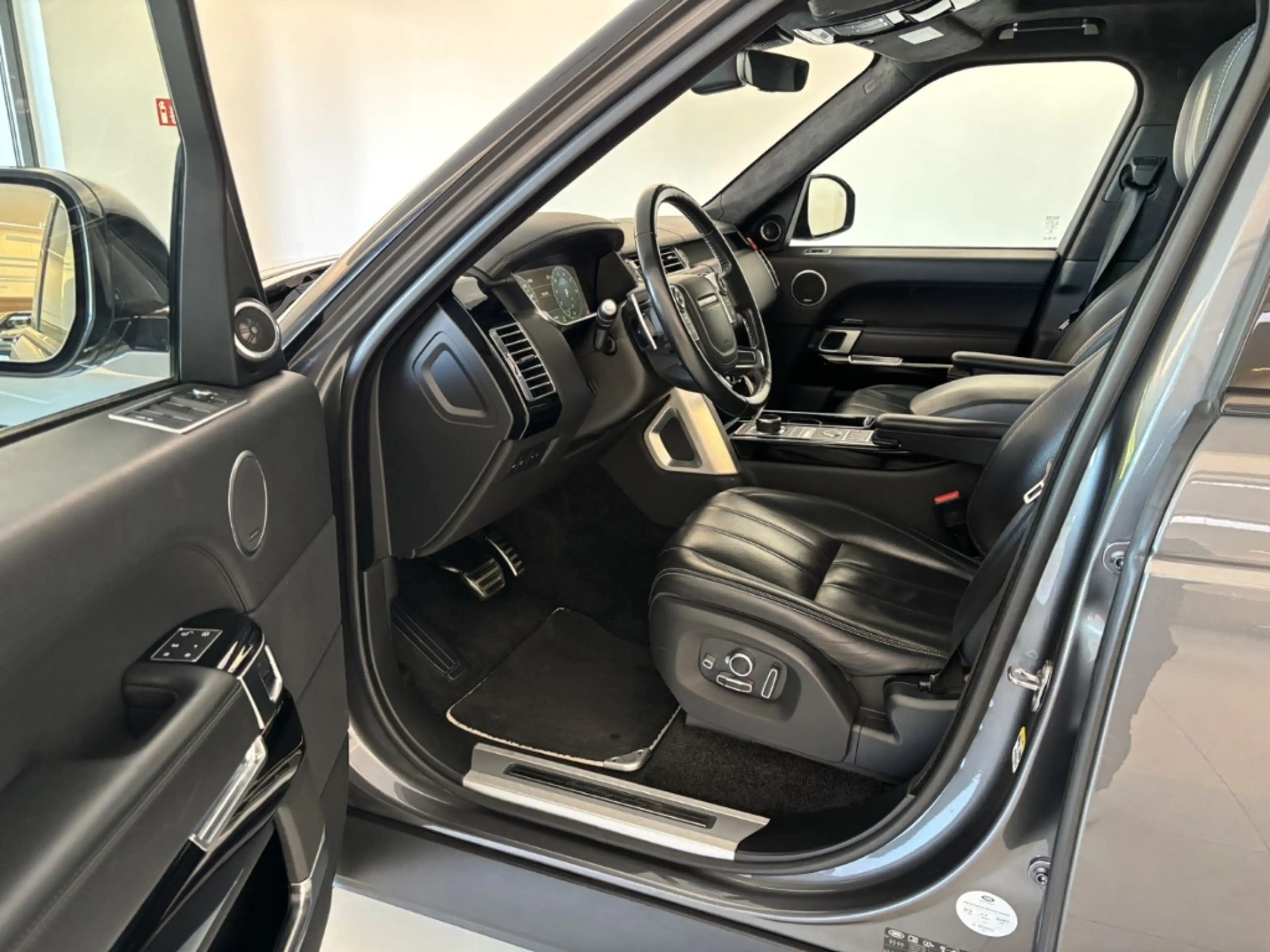 Land Rover Range Rover 5.0 V8 Autobiography 22'' ACC AHK HUD — photo 10