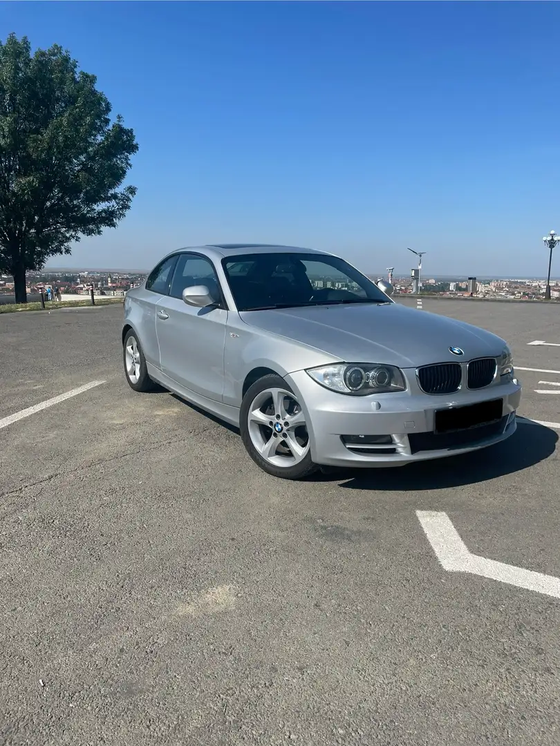 BMW 120 i Coupé E82 - 2