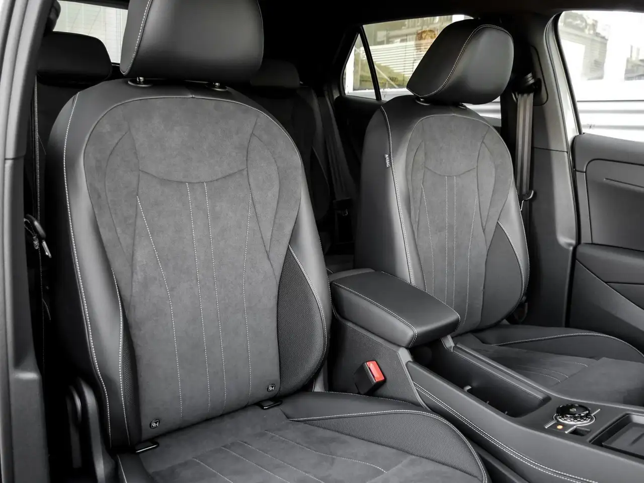 Volkswagen T-Roc Style 1.5 l eTSI (150 PS) DSG AHK MATRIX A 7