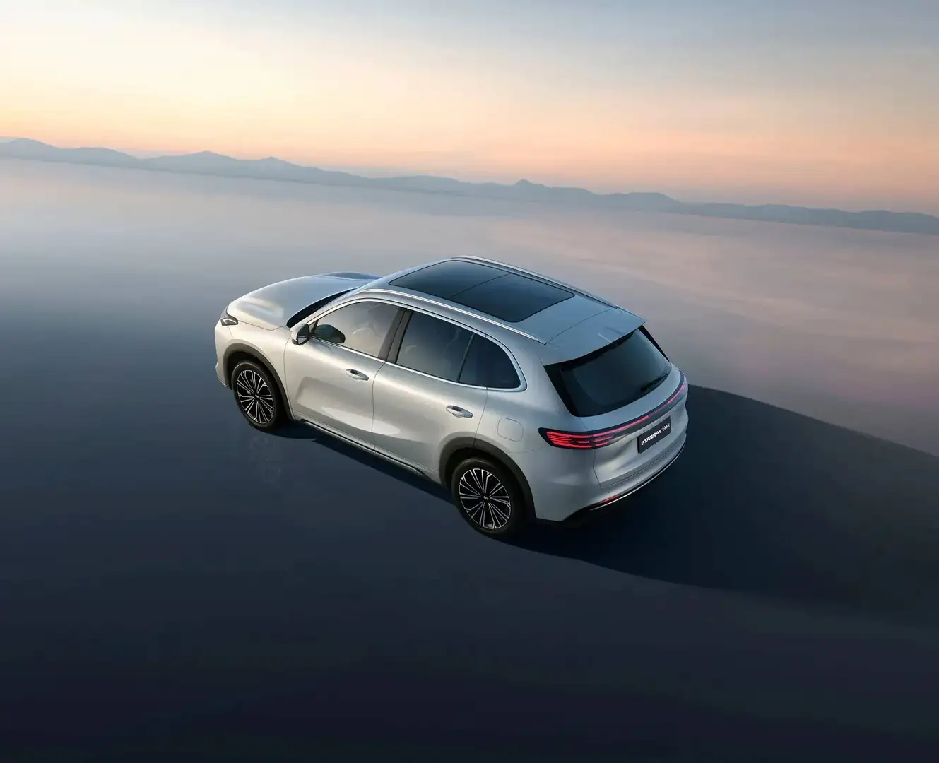 Geely Starray EM-i Starray EM-i 1.5 phev Pro auto Schwarz - 2