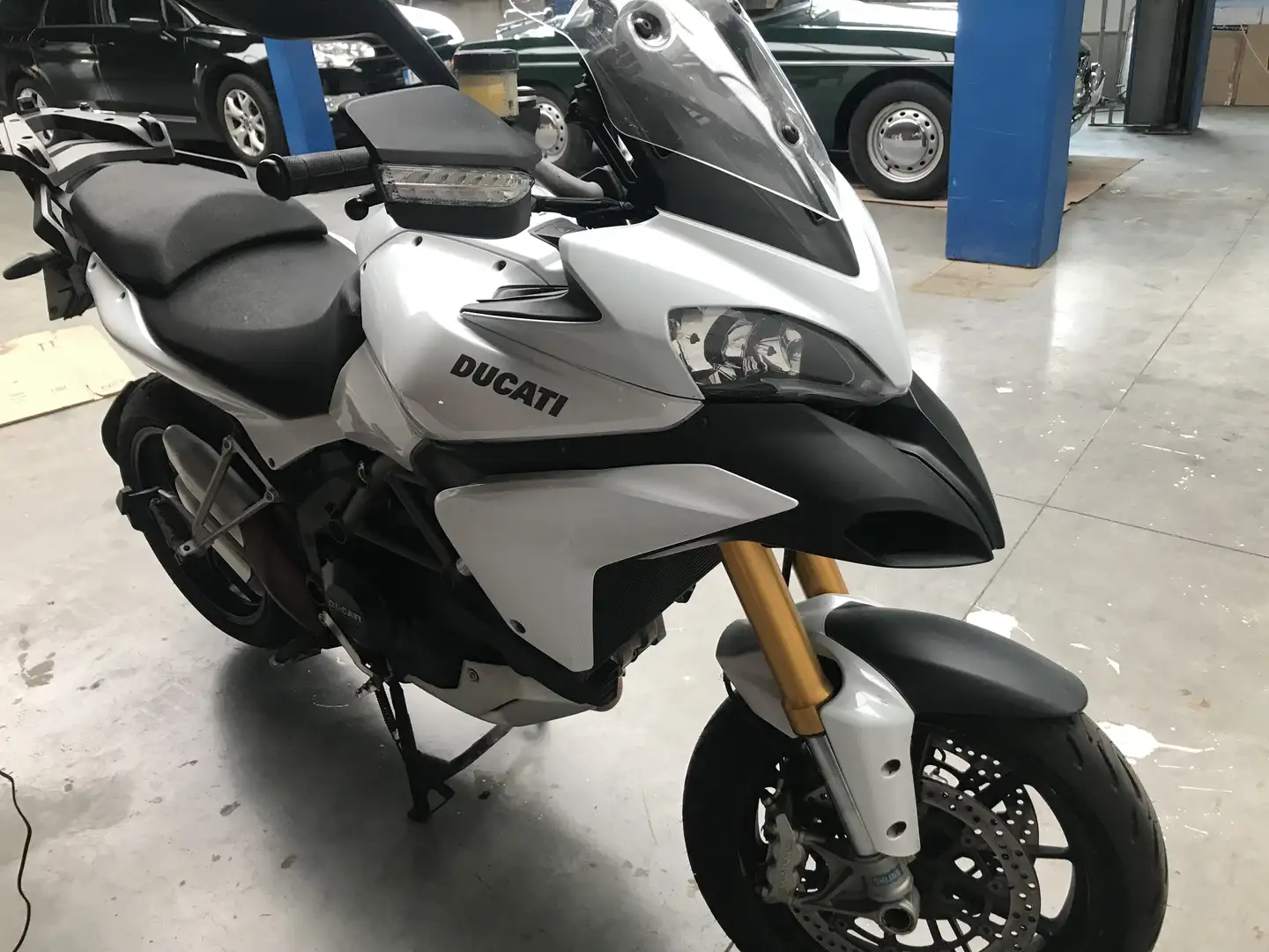 Ducati Multistrada 1200 1200S Wit - 2