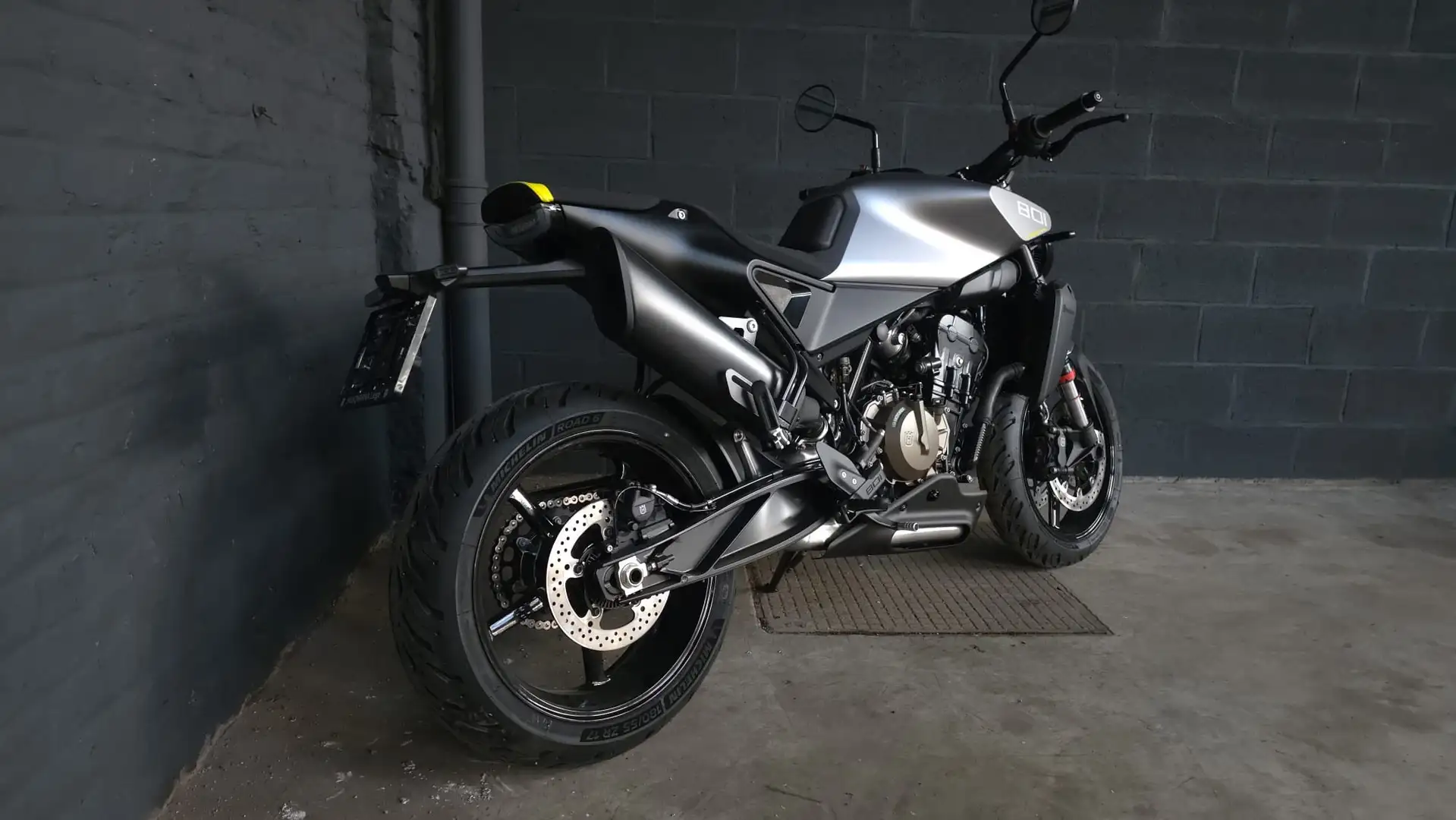 Husqvarna Vitpilen 801 L ou Full power Grijs - 2