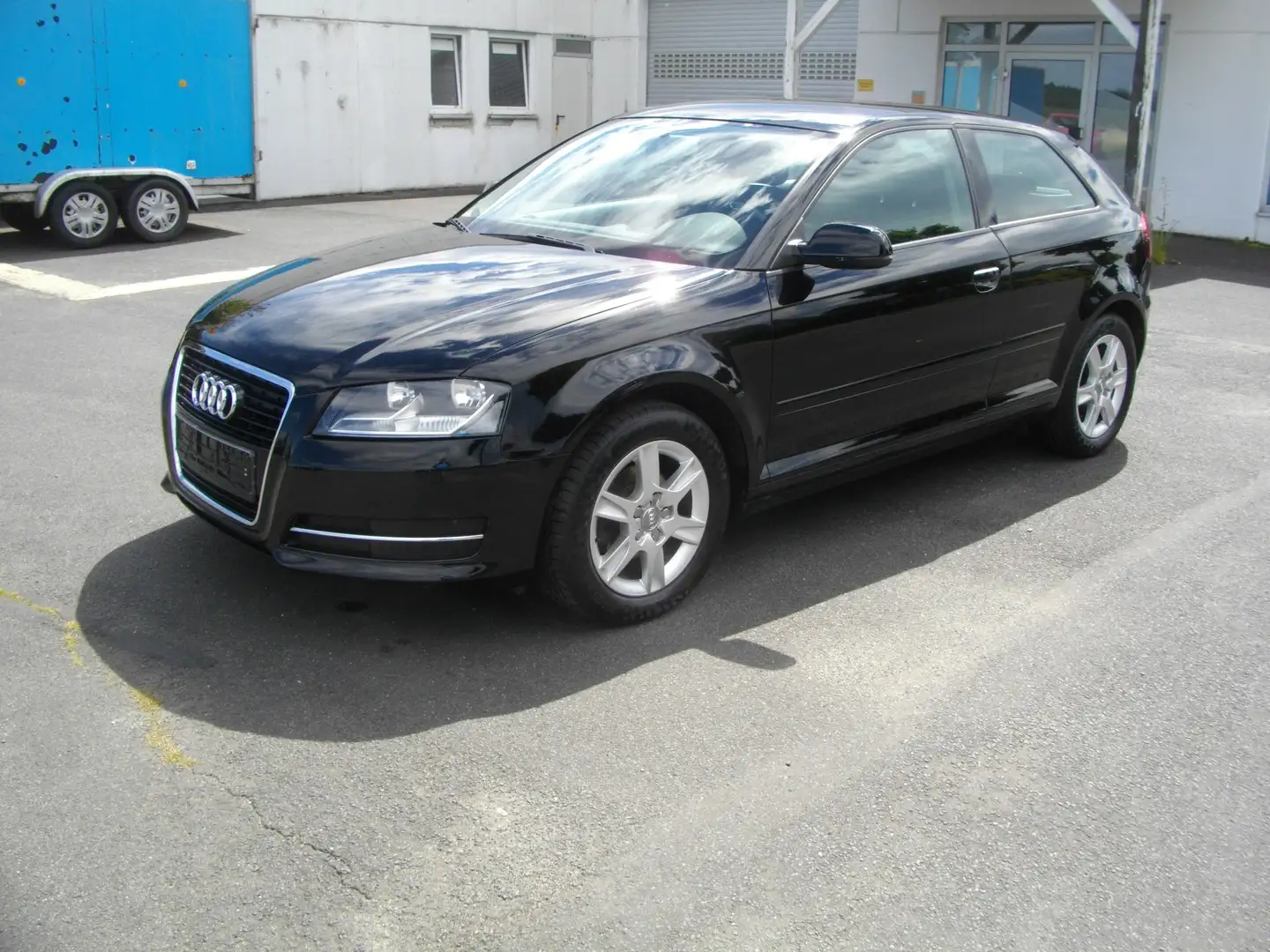 Audi A3 1.6 Sportback Attraction Noir - 1