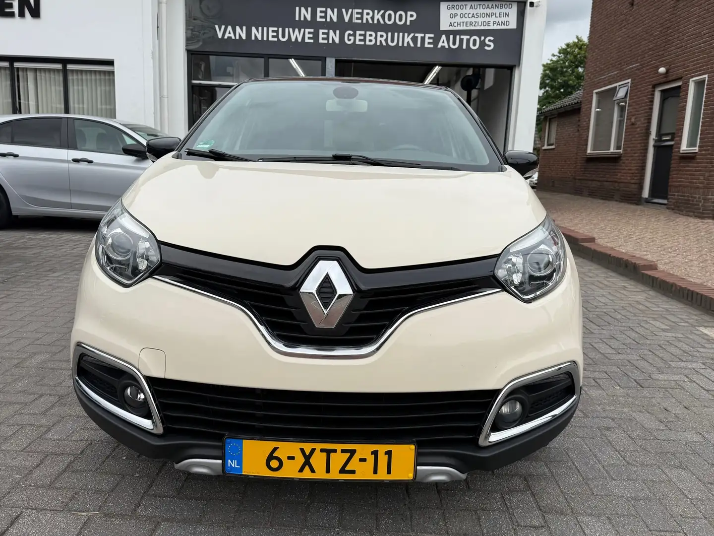 Renault Captur 1.2 TCe Dynamique, Navigatie,Stoelverwarming,Achte Beige - 2