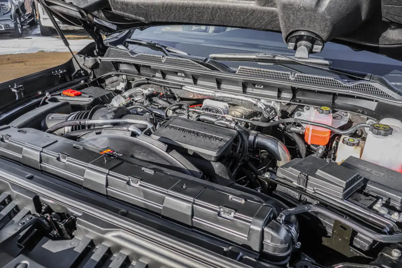 GMC Sierra 3500HD снимка GMC Sierra 3500HD