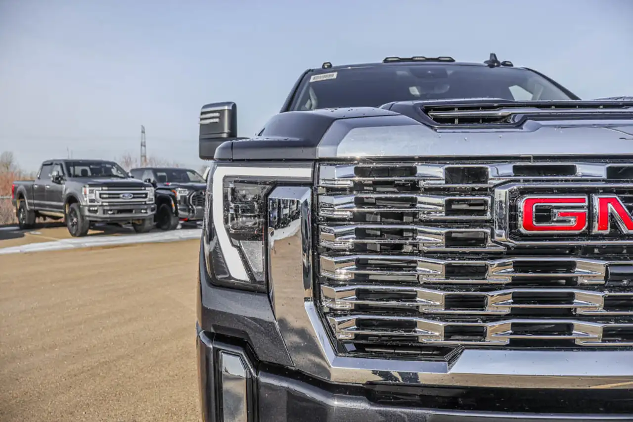 GMC Sierra 3500HD снимка GMC Sierra 3500HD