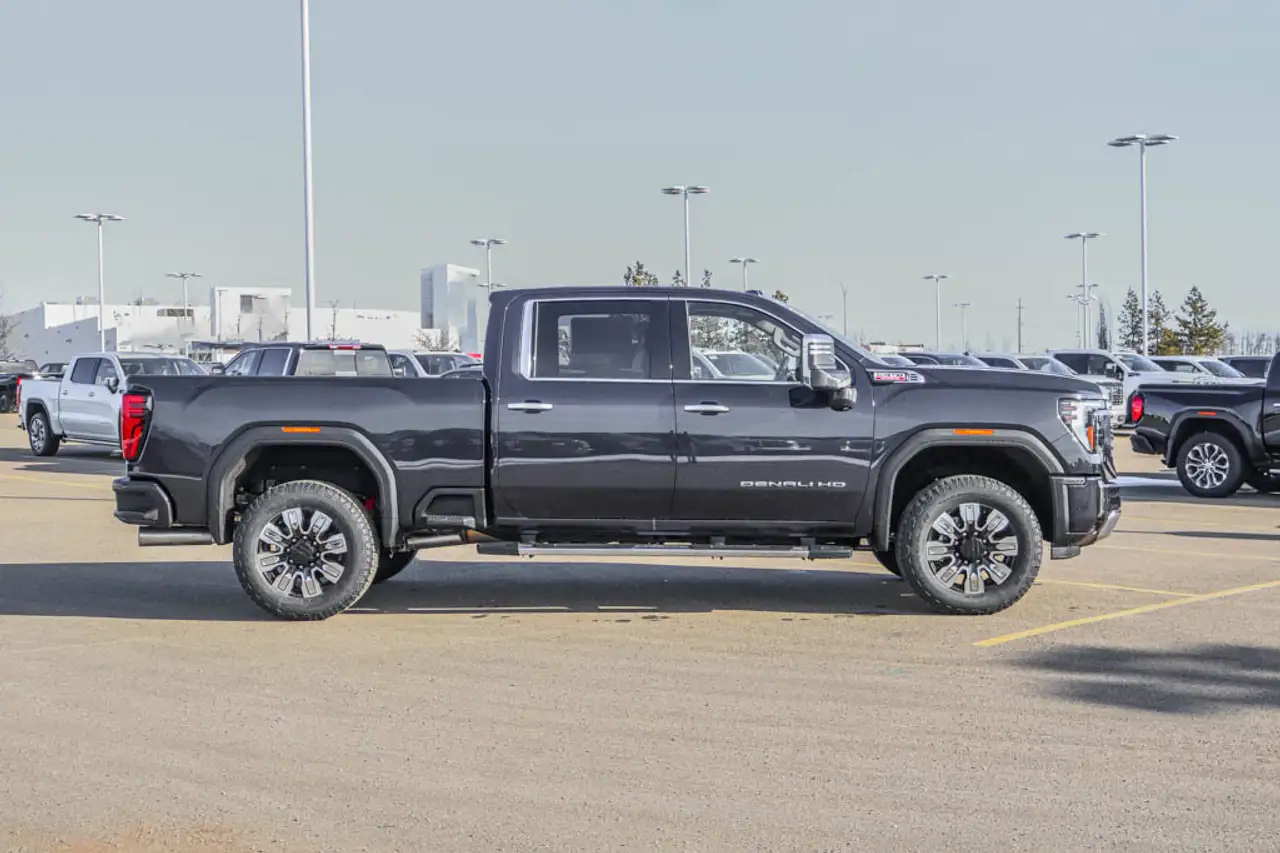 GMC Sierra 3500HD снимка GMC Sierra 3500HD