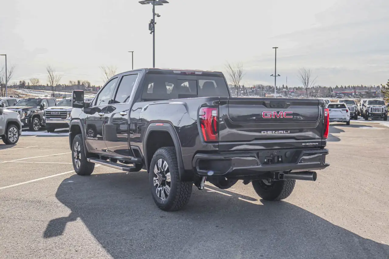 GMC Sierra 3500HD снимка GMC Sierra 3500HD