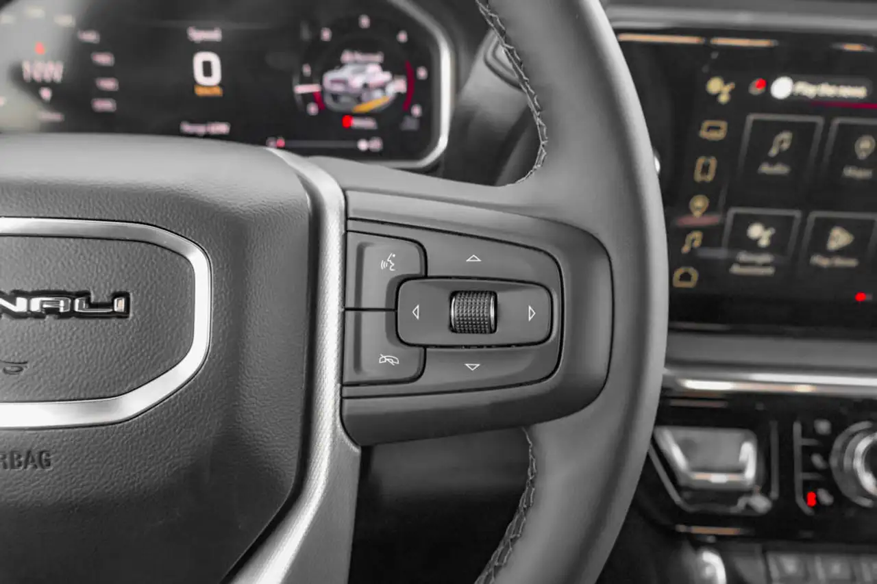 GMC Sierra 3500HD снимка GMC Sierra 3500HD