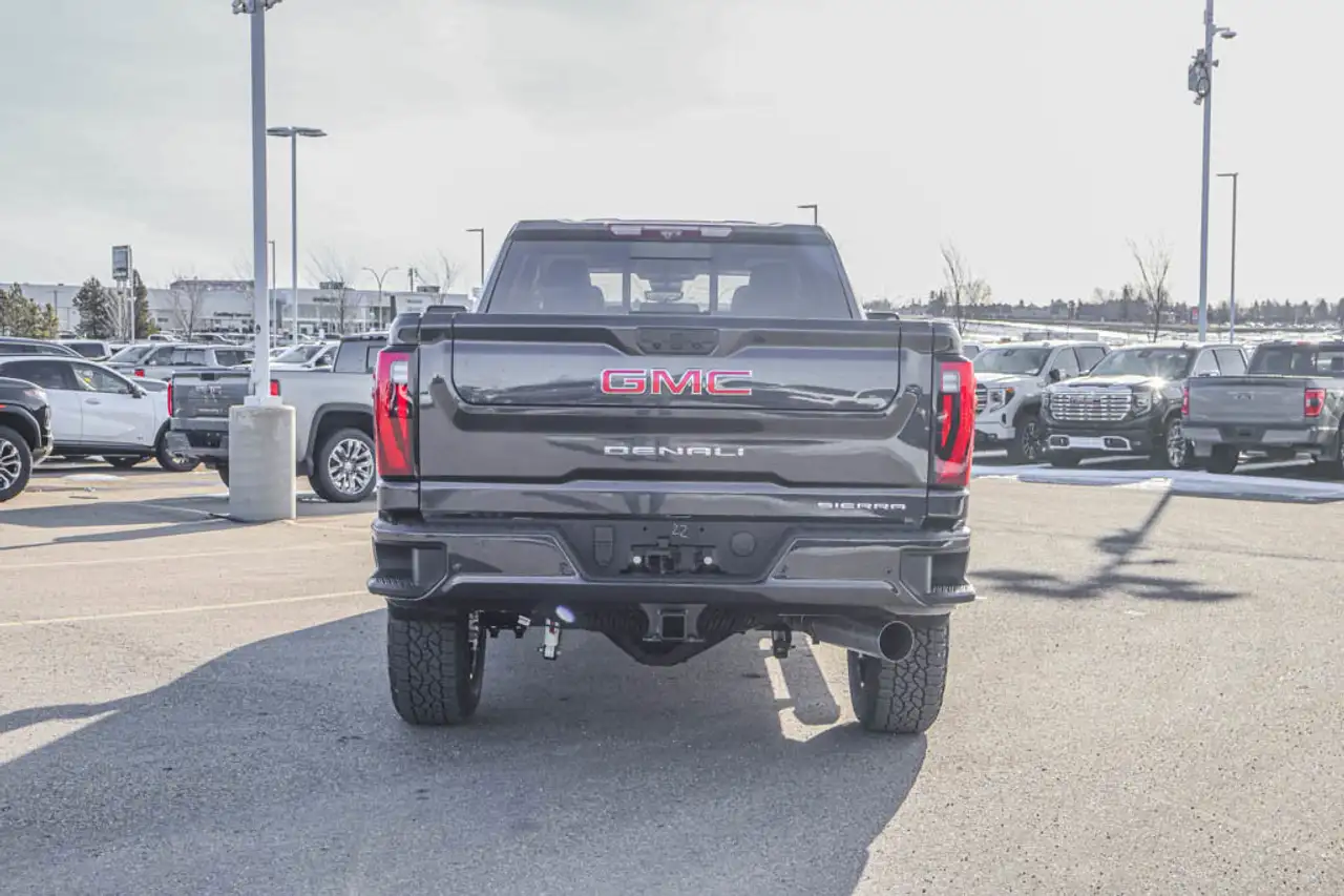 GMC Sierra 3500HD снимка GMC Sierra 3500HD