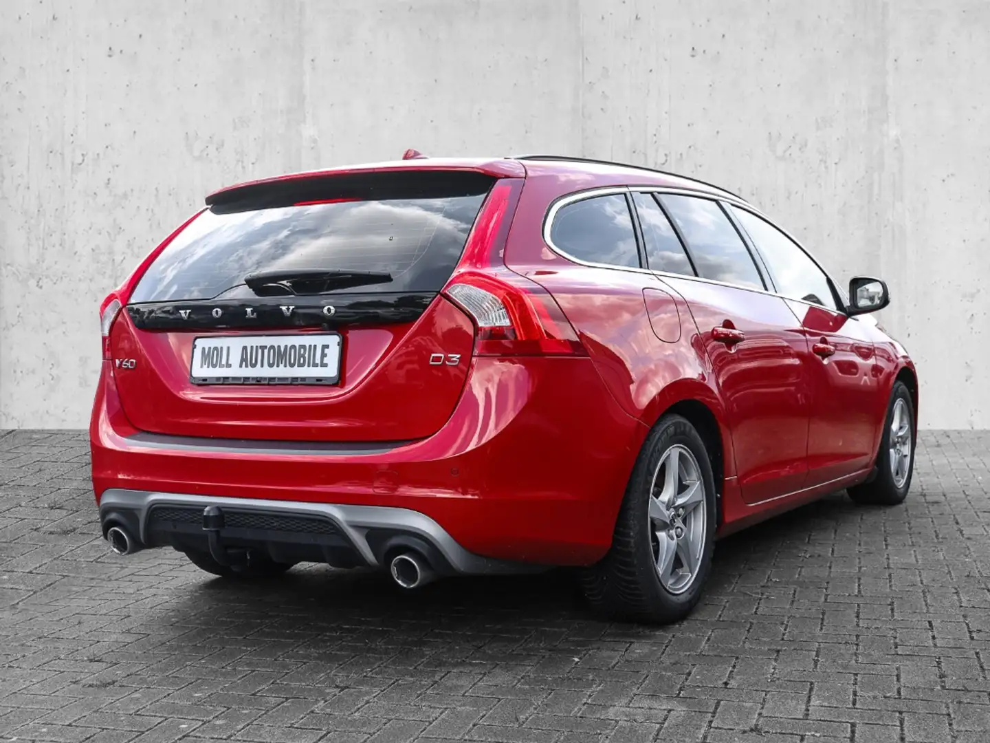 Volvo V60 Kombi Momentum D3 Navi Leder digitales Cockpit Spe Rot - 2