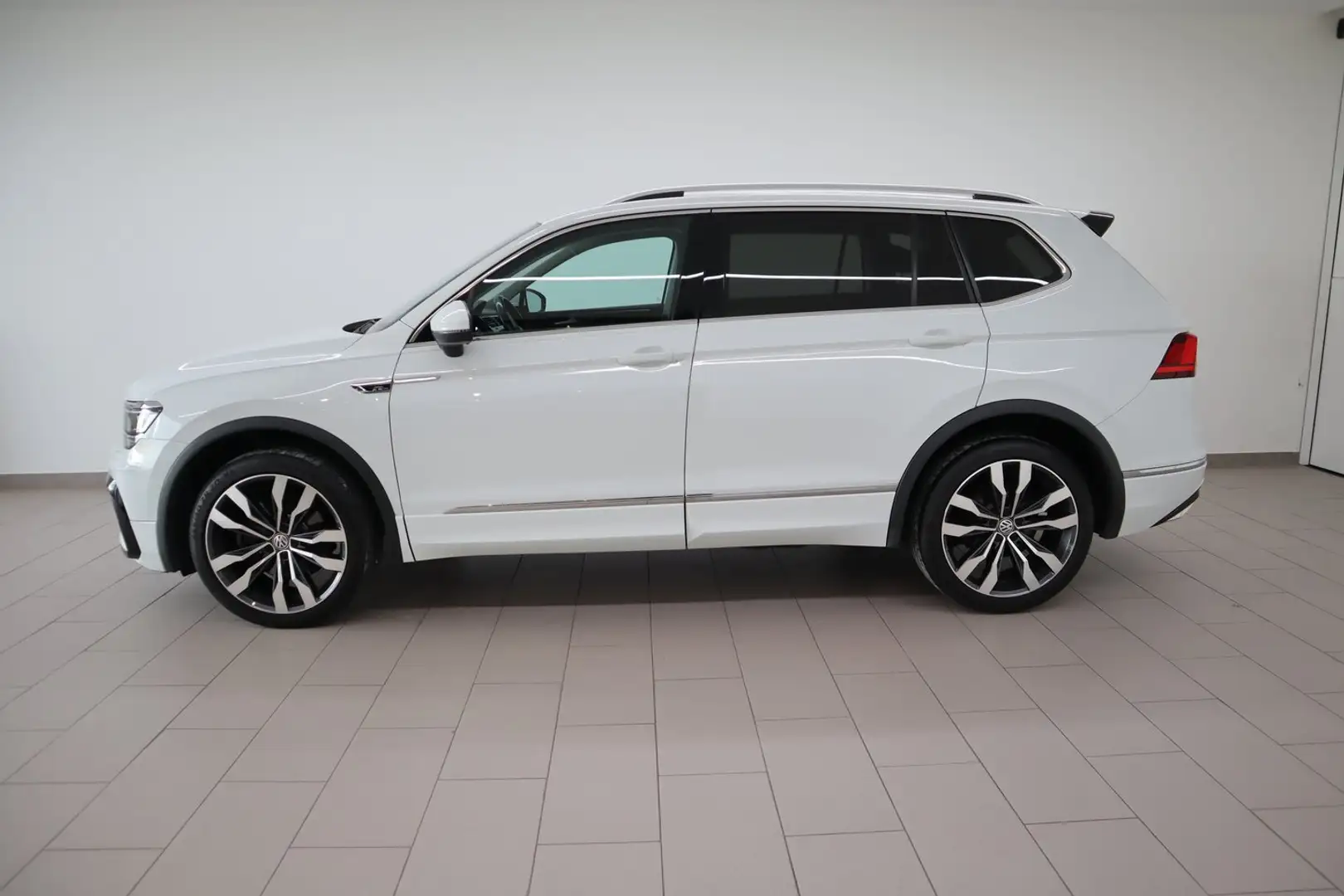 Volkswagen Tiguan VW Tiguan Alls. HL TDI 4MOTION DSG 5-Sitzer Blanc - 2