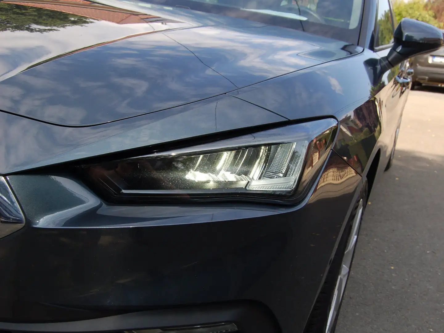 SEAT Leon Leon ST 1.0 EcoTSI GPS J.A AIRCO AUTO PDC CAR-PLAY Gris - 2