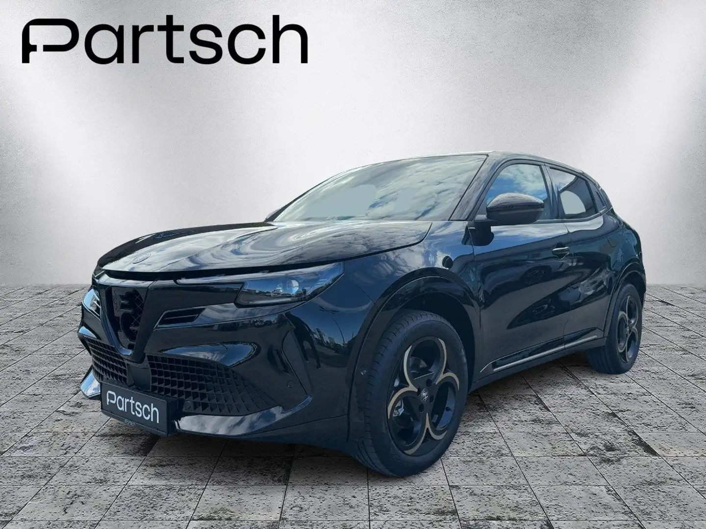 Alfa Romeo Junior Ibrida Intensa 1.2 e-DCT6 Mild-Hybrid - 1
