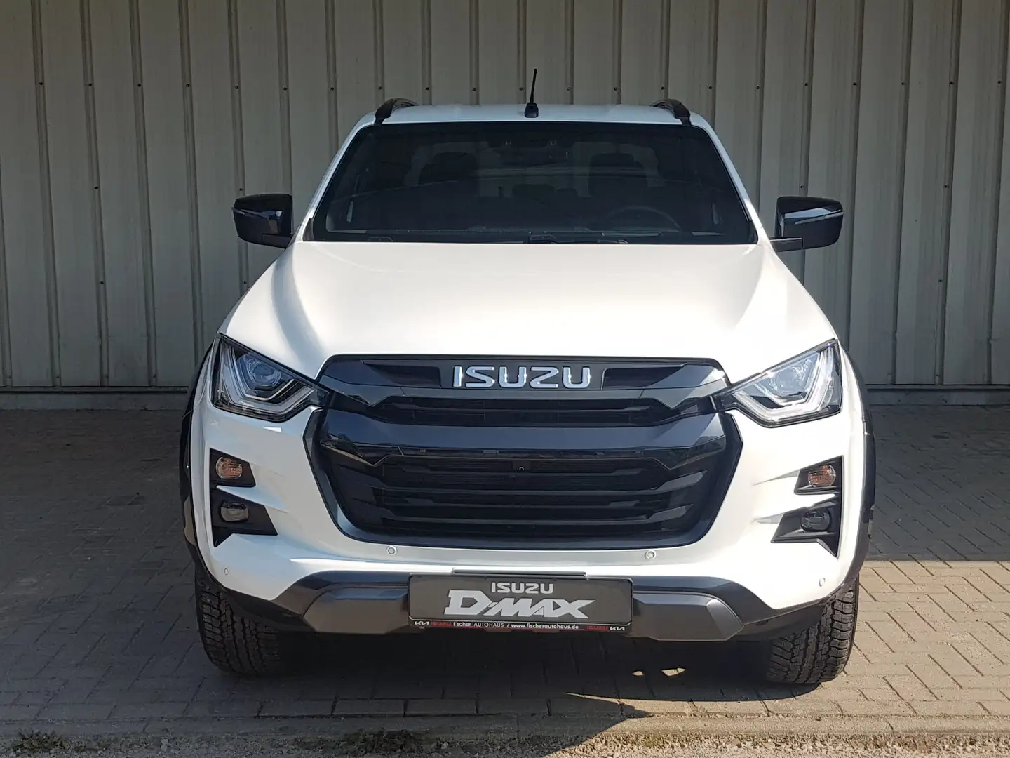 Isuzu D-Max Double Cab 4WD Autm. V-Cross Weiß - 2