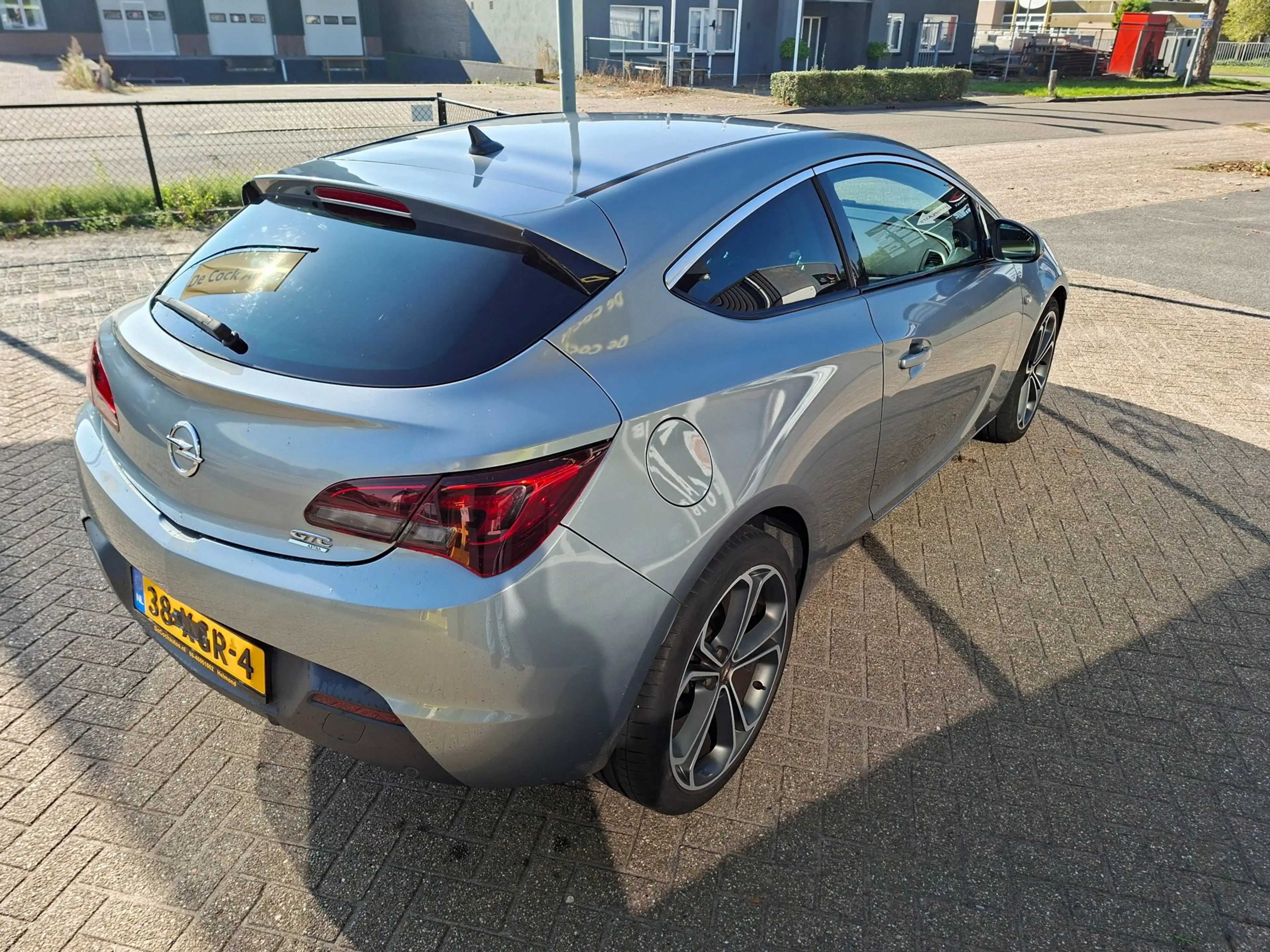 Opel Astra GTC 1.4 Turbo Sport — photo 9