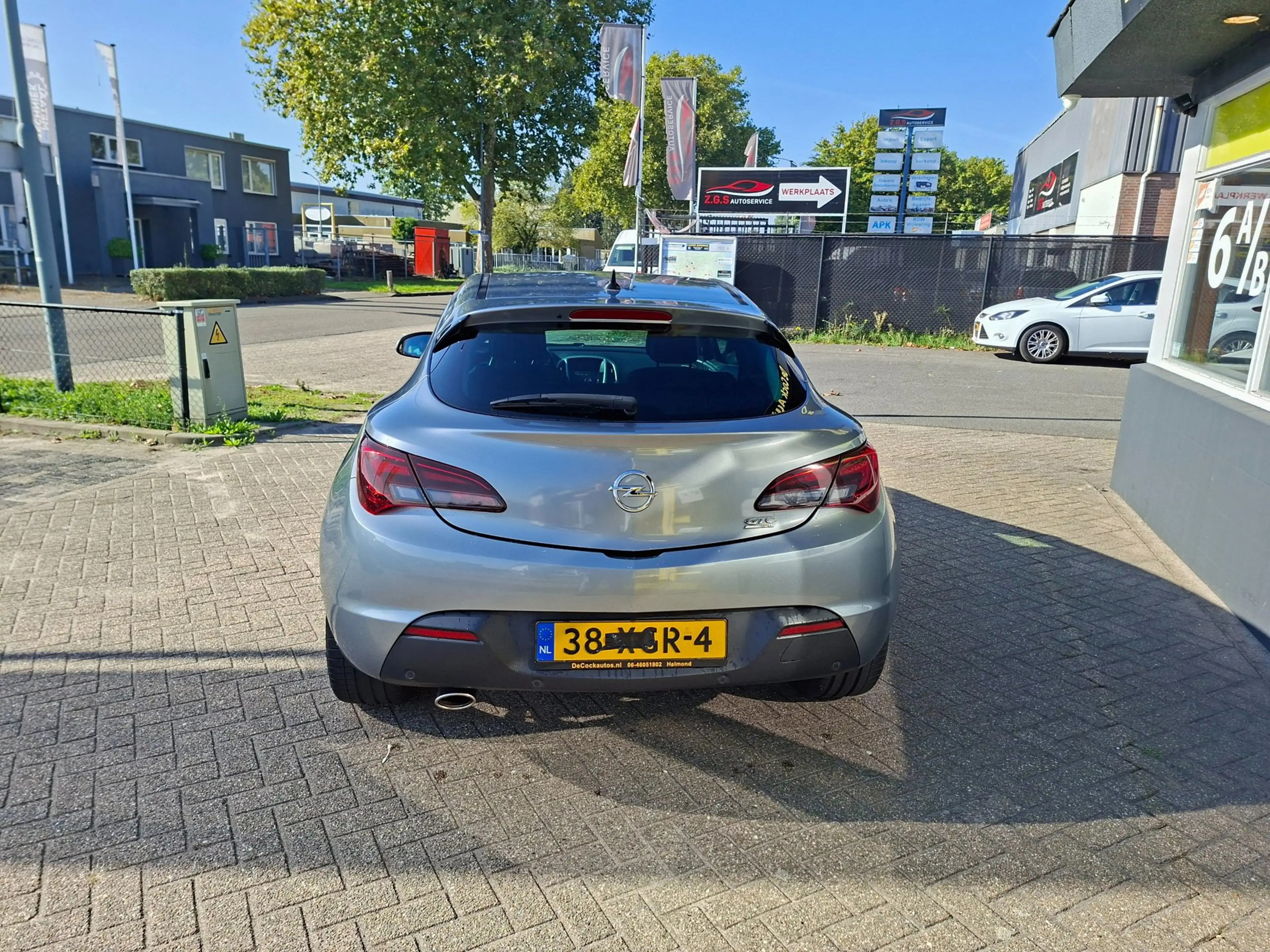 Opel Astra GTC 1.4 Turbo Sport — photo 7