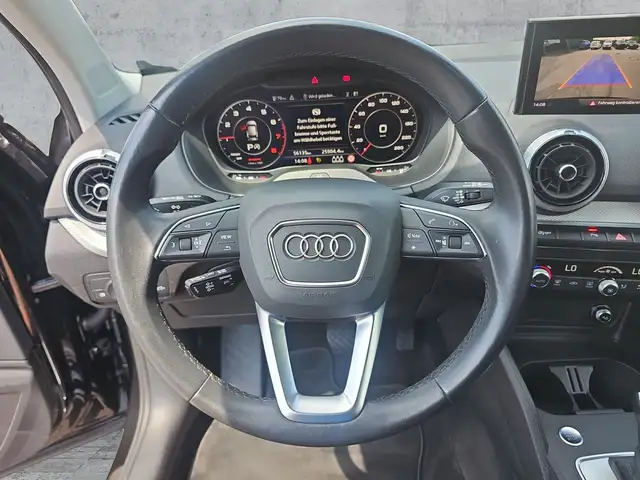 Audi Q2 view 10